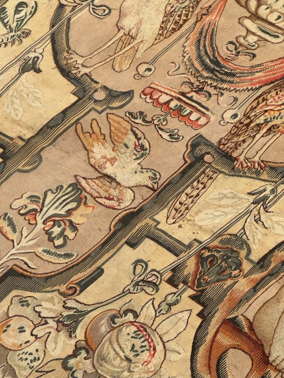 Meraviglioso arazzo di Aubusson in seta francese, tessuto a mano, antico e di pregio in vendita 4