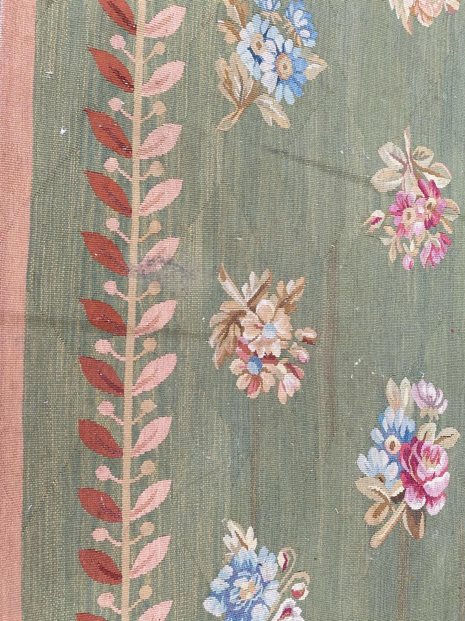 Merveilleux tapis français ancien de conception Empire d'Aubusson en vente 1