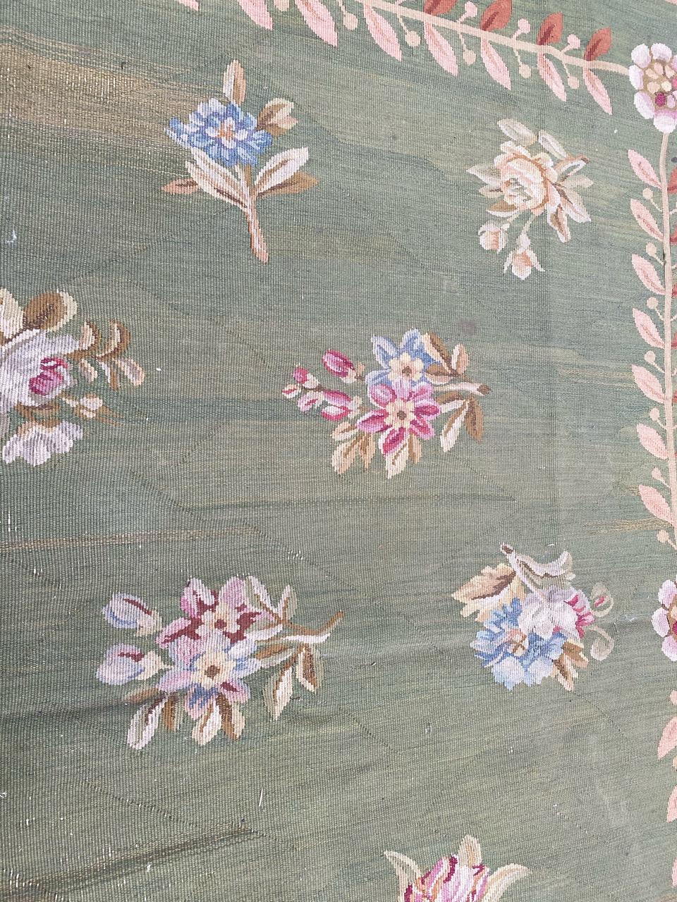 Merveilleux tapis français ancien de conception Empire d'Aubusson en vente 2