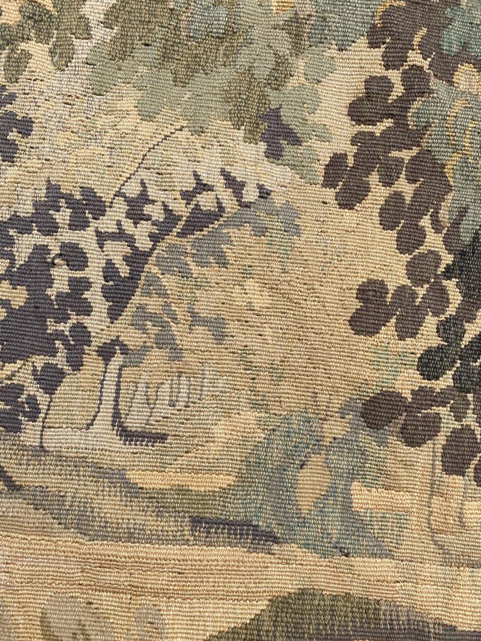 Laine Bobyrug's Wonderful Antique French Aubusson Tapestry (Tapisserie d'Aubusson française ancienne) en vente