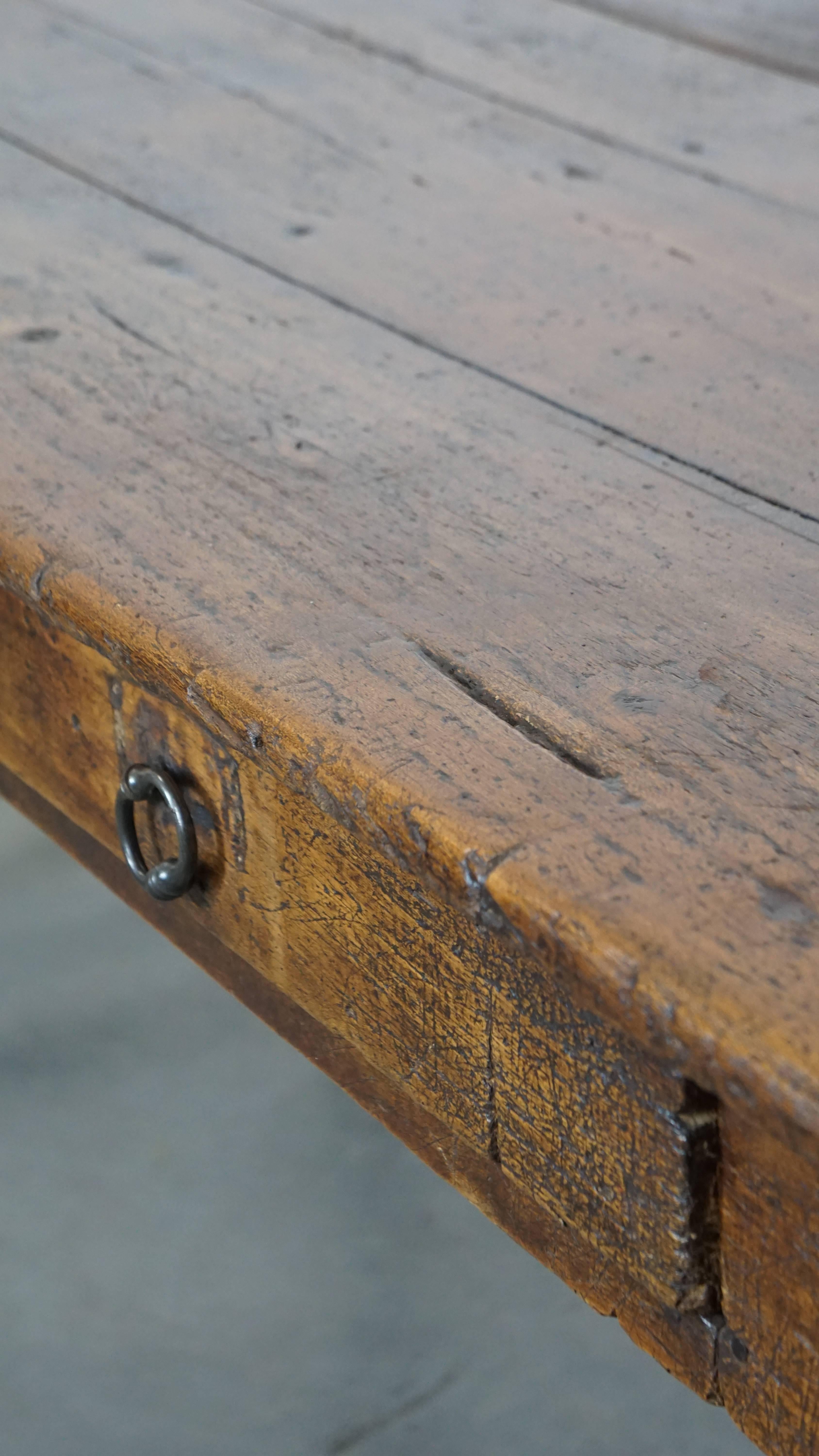 Merveilleuse table de salle à manger française ancienne de la fin du XVIIIe siècle en vente 7