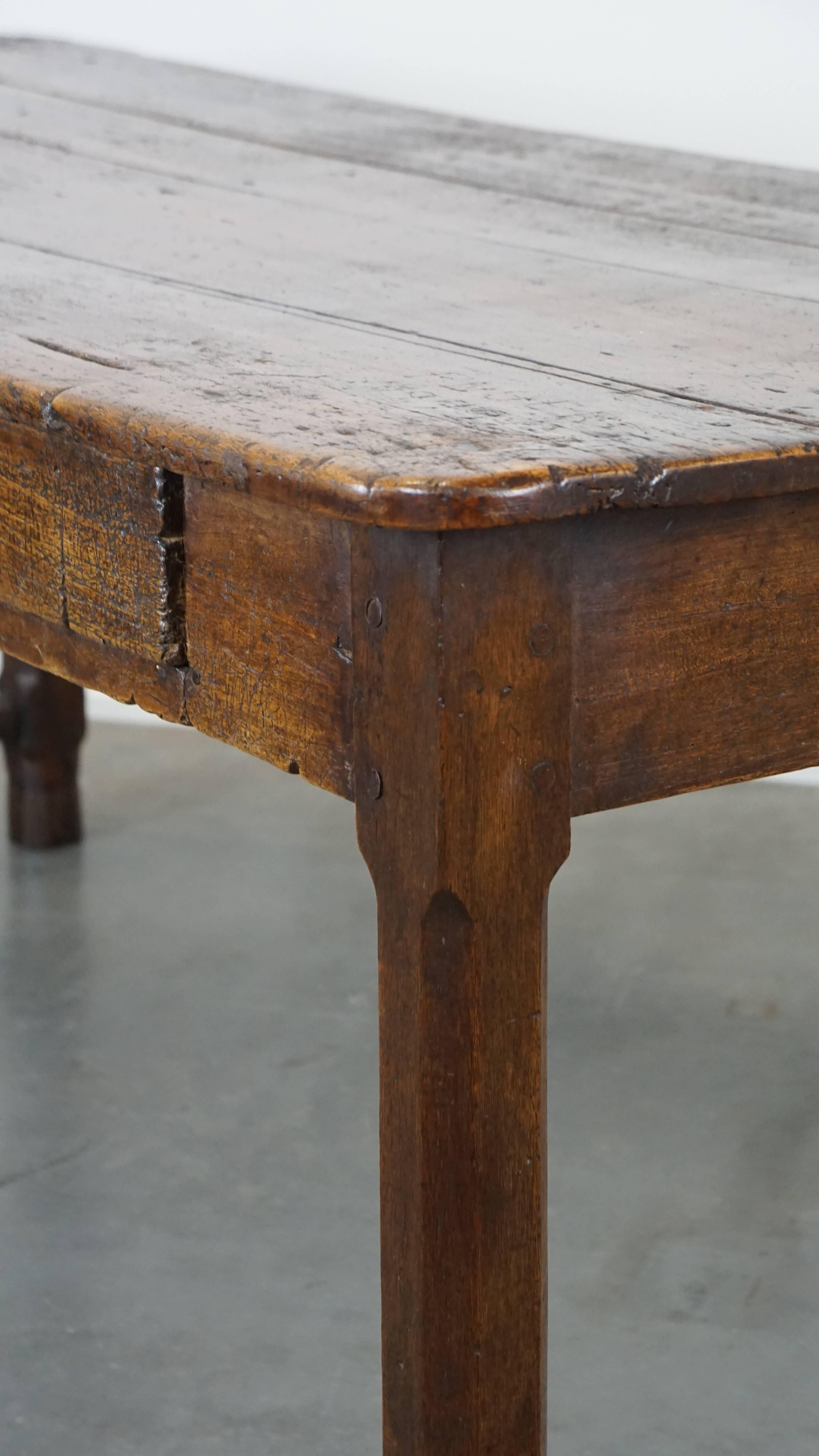 Merveilleuse table de salle à manger française ancienne de la fin du XVIIIe siècle en vente 9