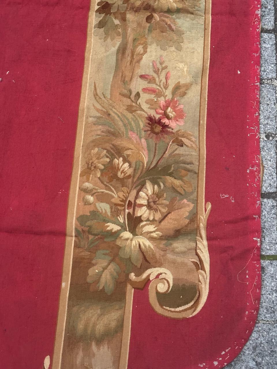 Wunderschöner antiker französischer handgewebter Aubusson-Wandteppich für Volant im Angebot 5