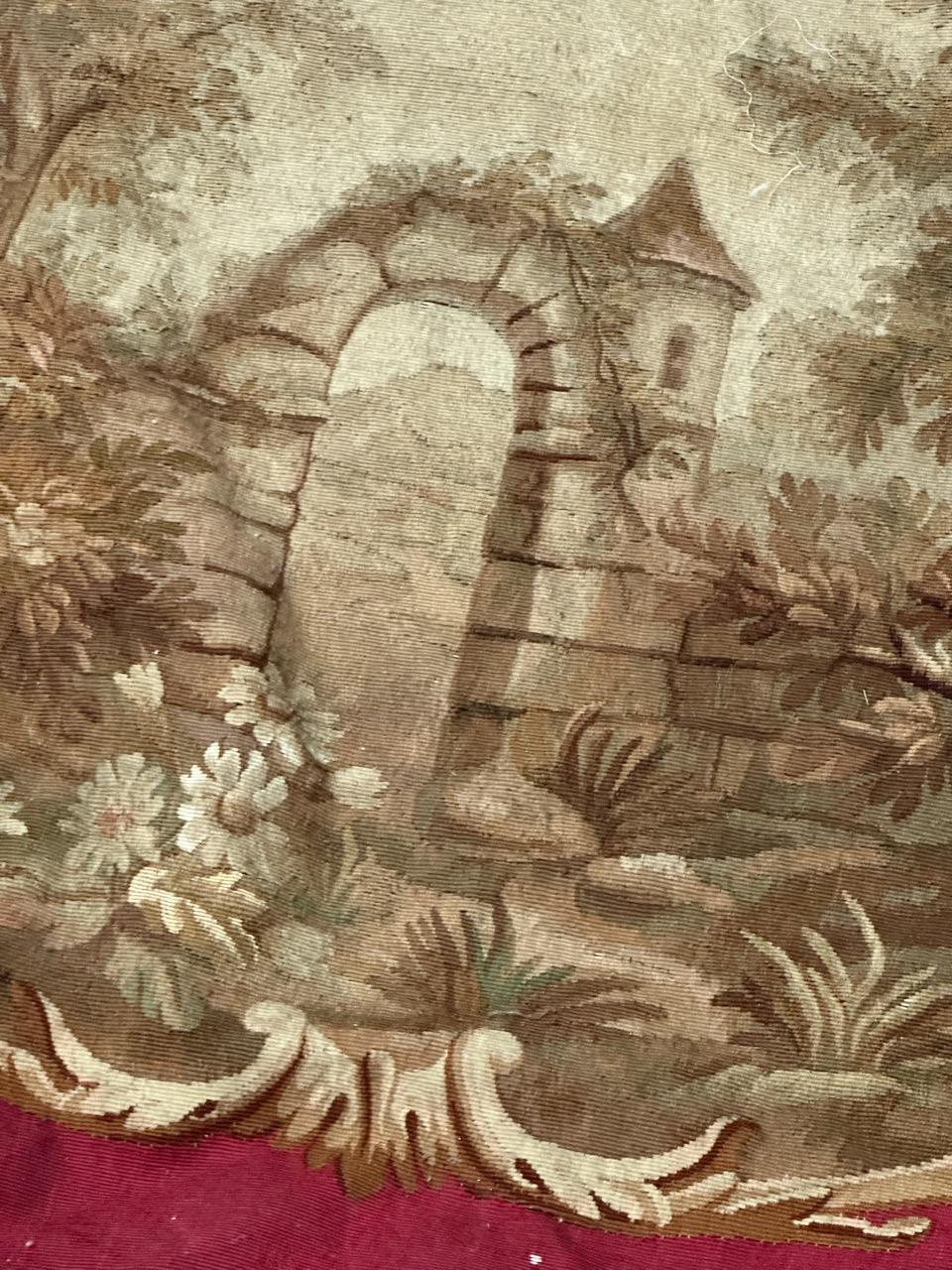 Wunderschöner antiker französischer handgewebter Aubusson-Wandteppich für Volant im Angebot 7