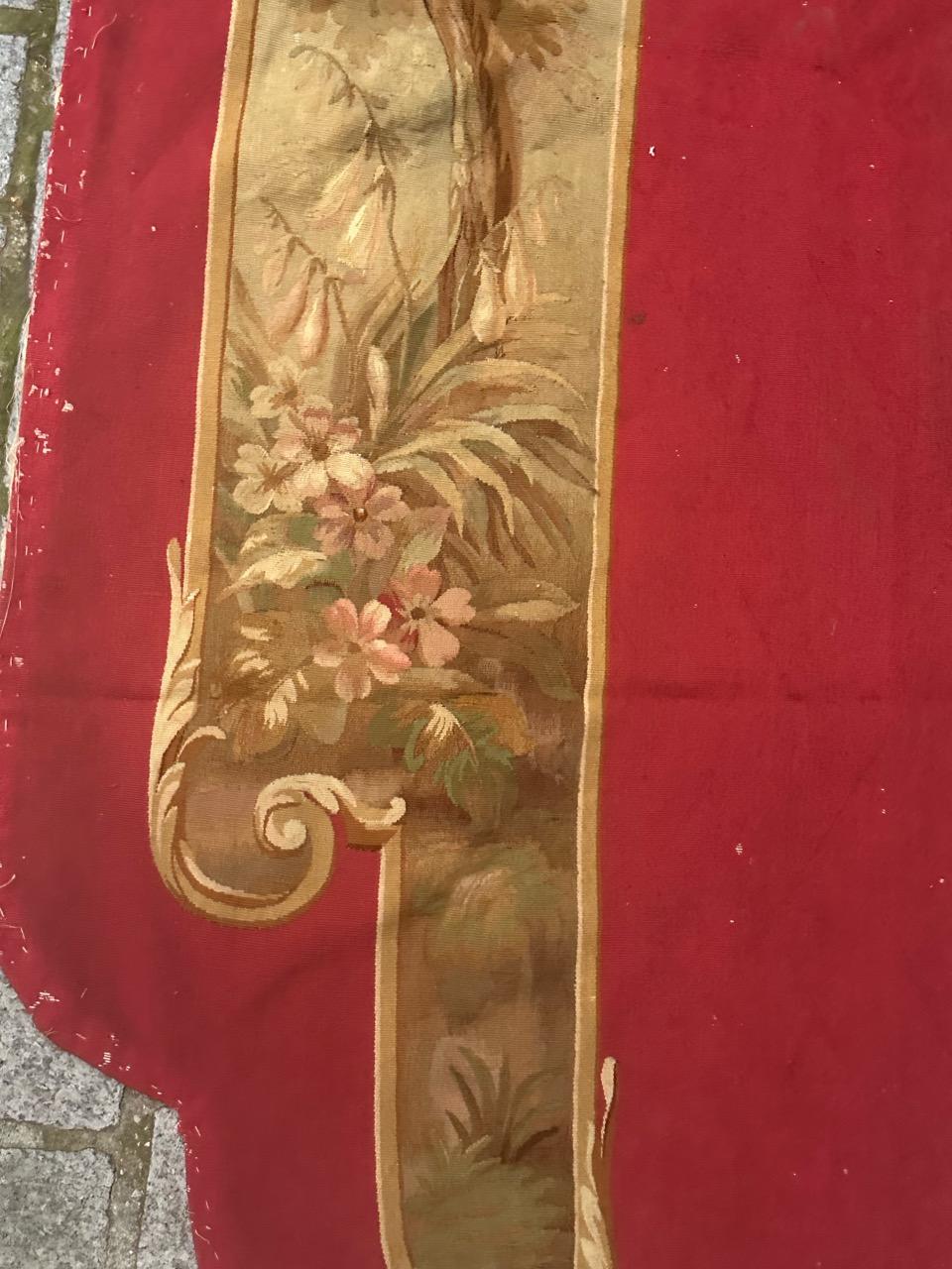 Wunderschöner antiker französischer handgewebter Aubusson-Wandteppich für Volant im Angebot 7