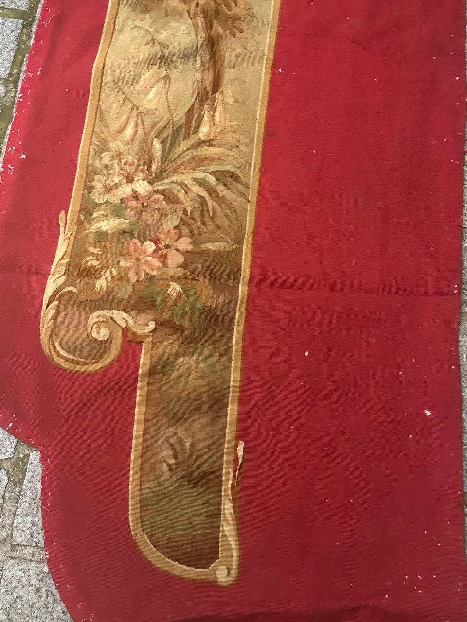 Wunderschöner antiker französischer handgewebter Aubusson-Wandteppich für Volant im Angebot 11