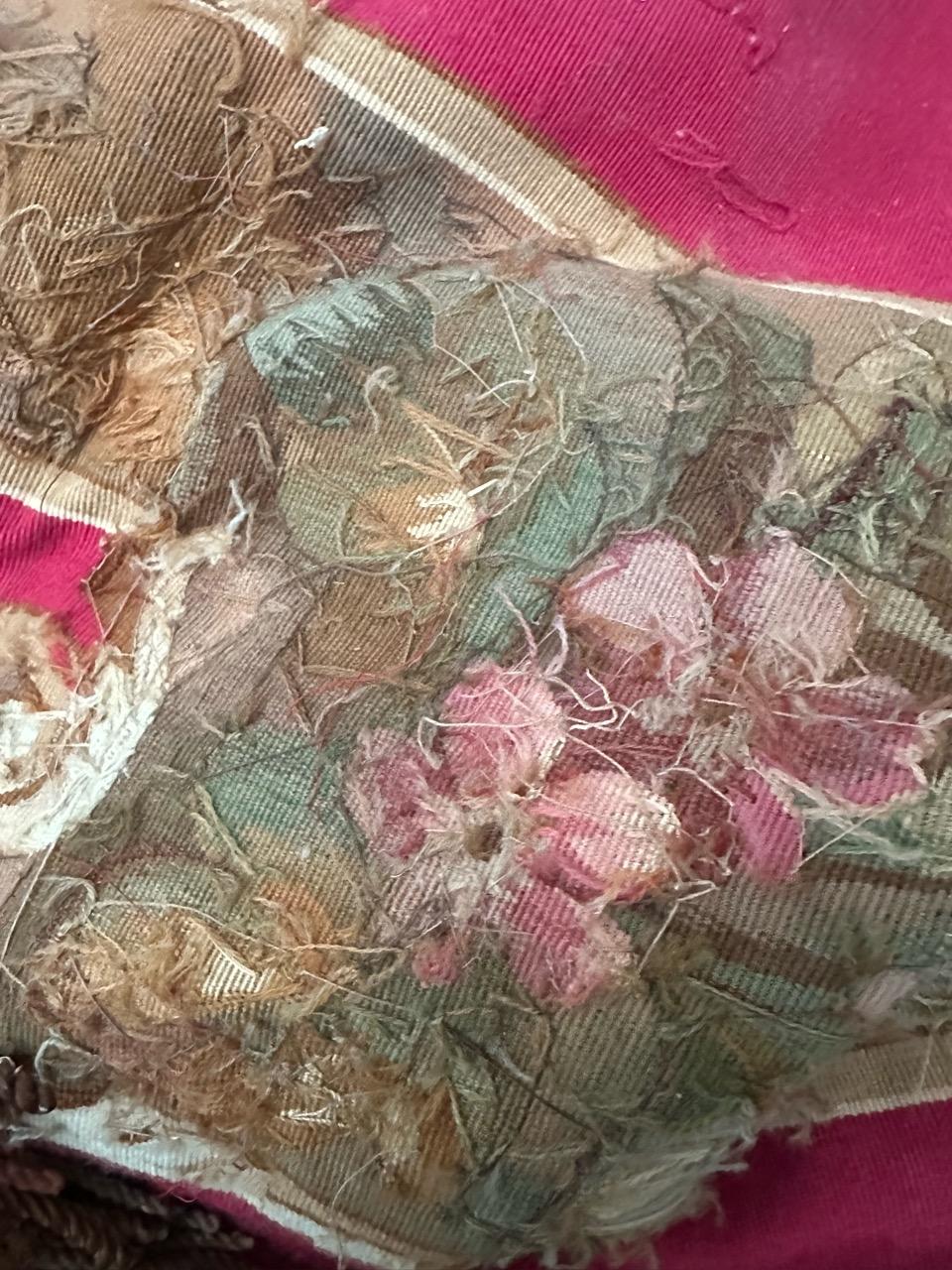 Wunderschöner antiker französischer handgewebter Aubusson-Wandteppich für Volant im Angebot 12