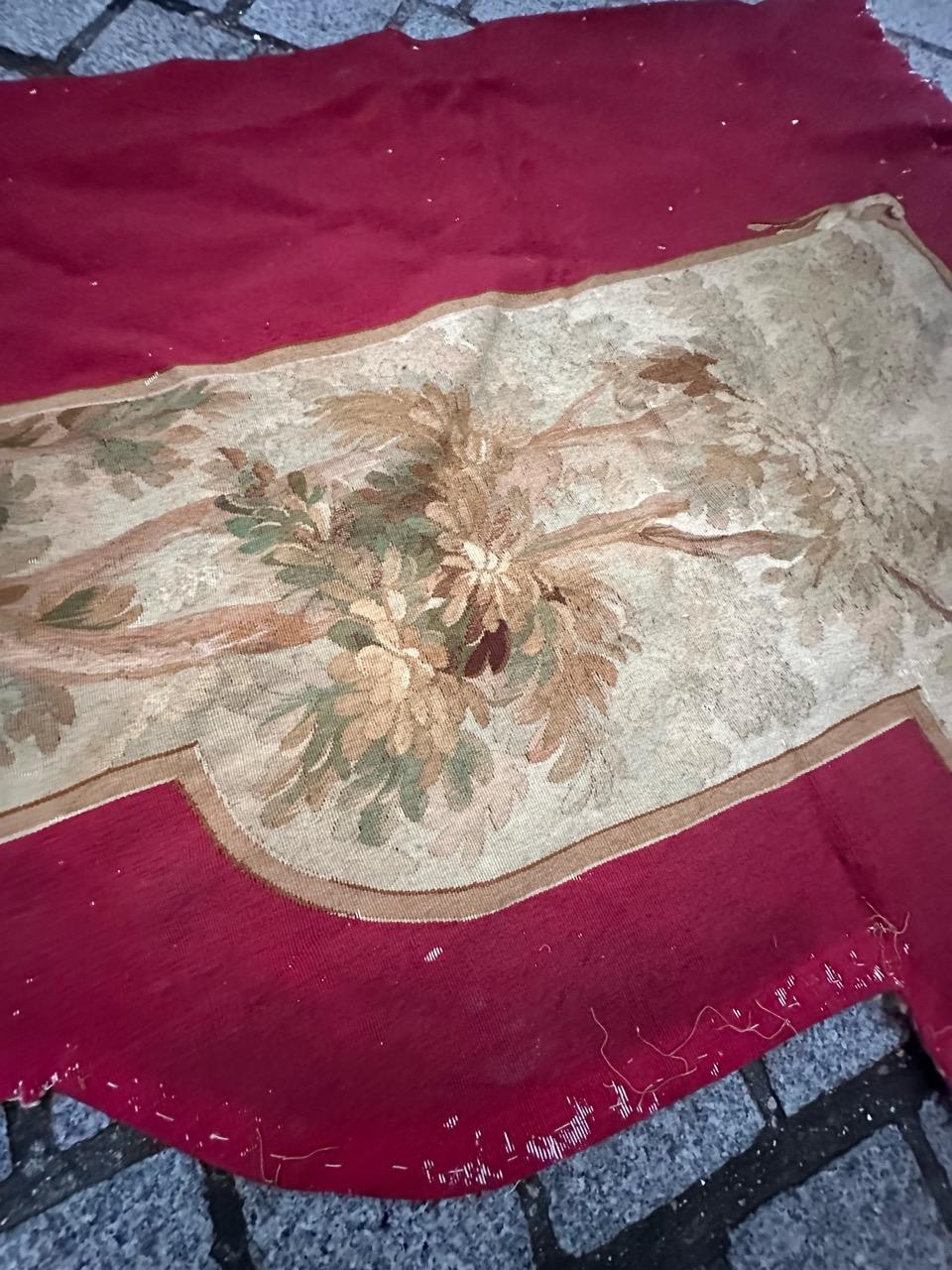 Wunderschöner antiker französischer handgewebter Aubusson-Wandteppich für Volant im Angebot 12