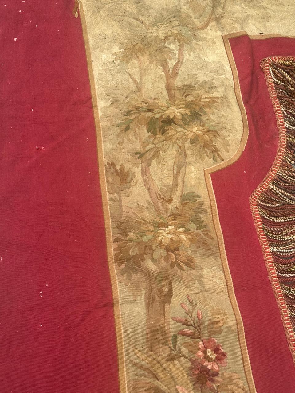 Wunderschöner antiker französischer handgewebter Aubusson-Wandteppich für Volant (Französisch) im Angebot