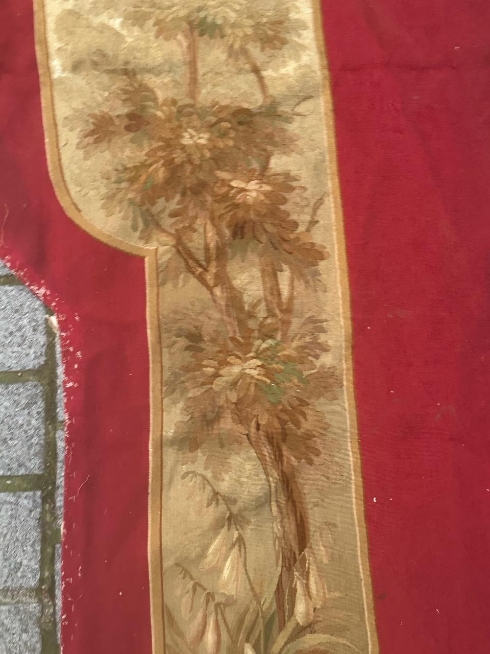 Wunderschöner antiker französischer handgewebter Aubusson-Wandteppich für Volant (Wolle) im Angebot