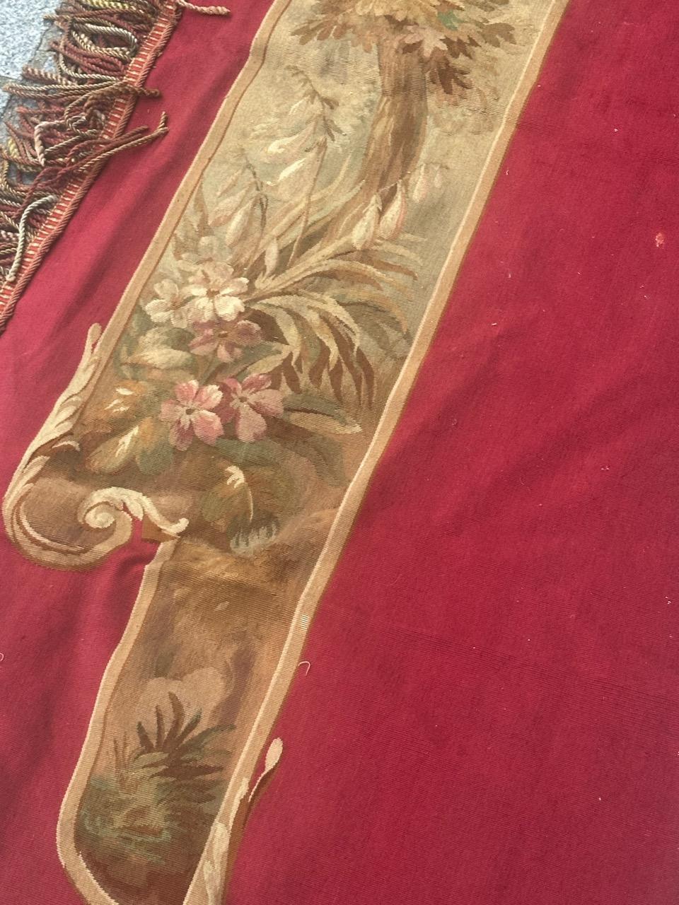 Wunderschöner antiker französischer handgewebter Aubusson-Wandteppich für Volant im Angebot 2