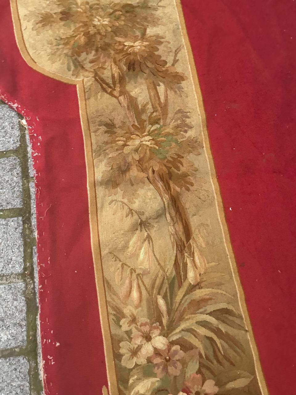 Wunderschöner antiker französischer handgewebter Aubusson-Wandteppich für Volant im Angebot 2