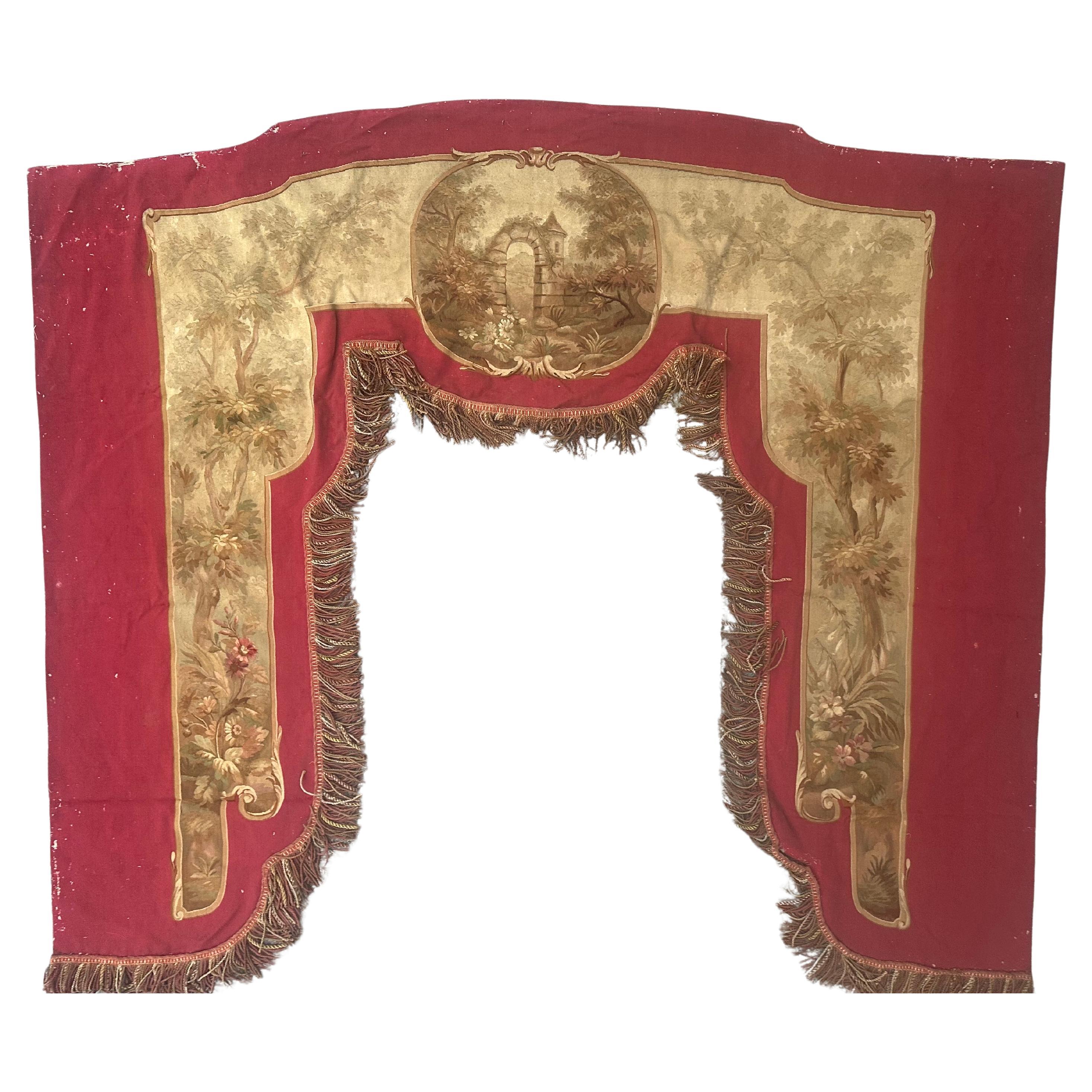 Wunderschöner antiker französischer handgewebter Aubusson-Wandteppich für Volant im Angebot