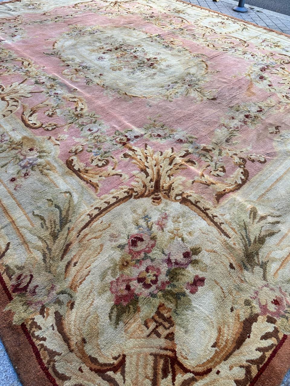 Bobyrug’s Wonderful Antique French Napoleon the Third Savonnerie Rug In Good Condition For Sale In Saint Ouen, FR