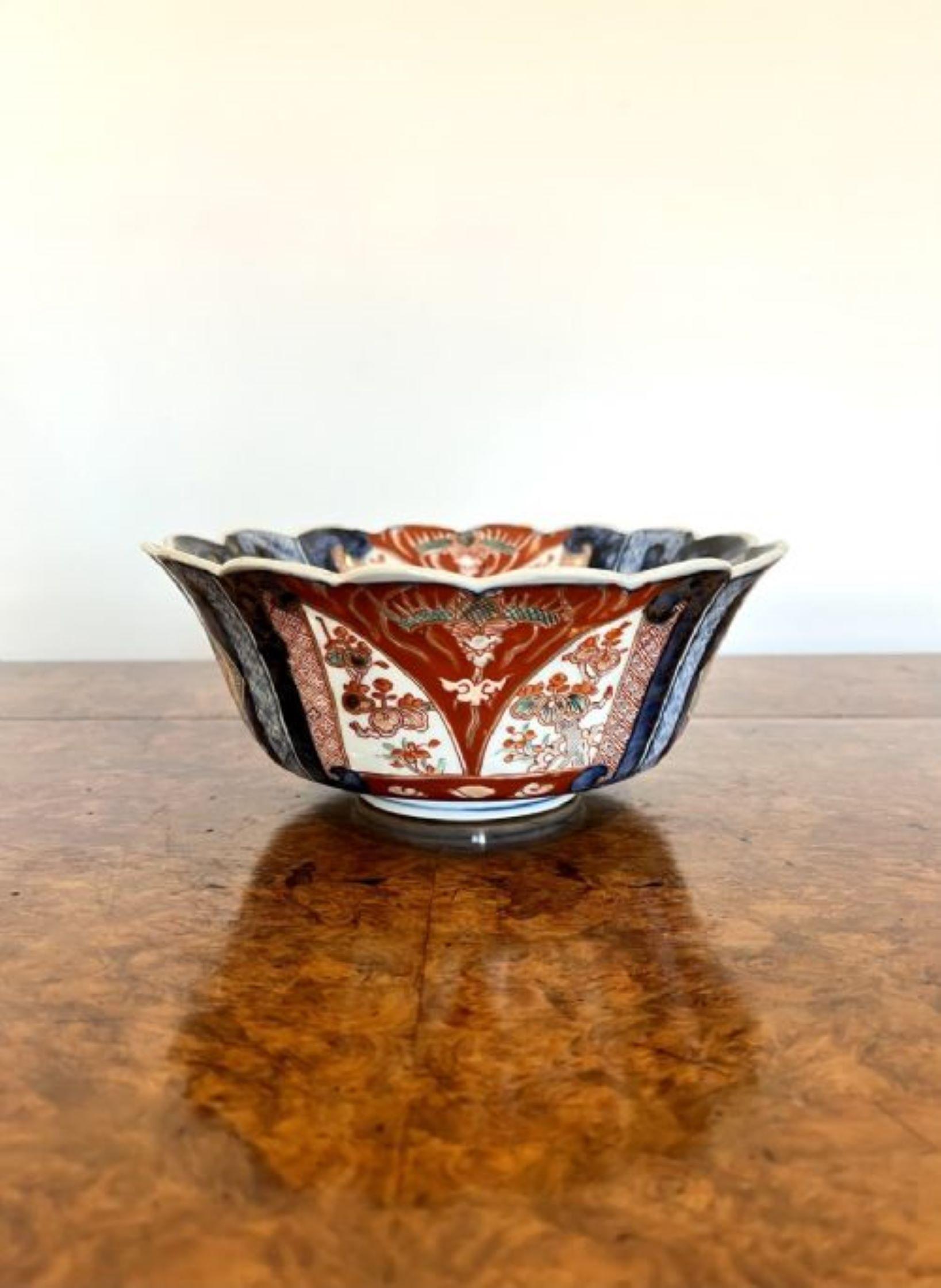 Ceramic Wonderful antique Japanese Imari scallop shaped edge bowl For Sale