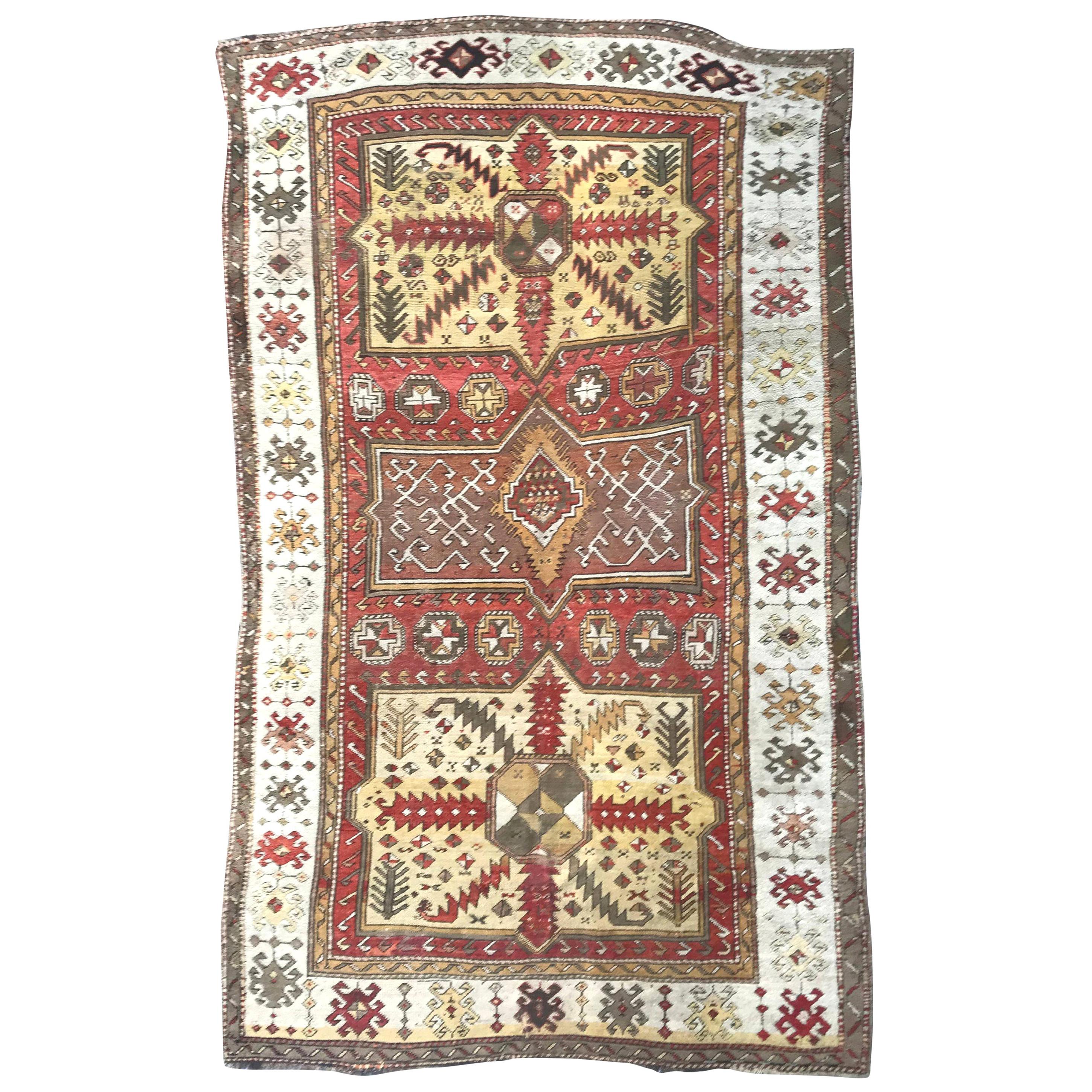 Antiker türkischer Teppich mit kaukasischem Design, Wunderschön
