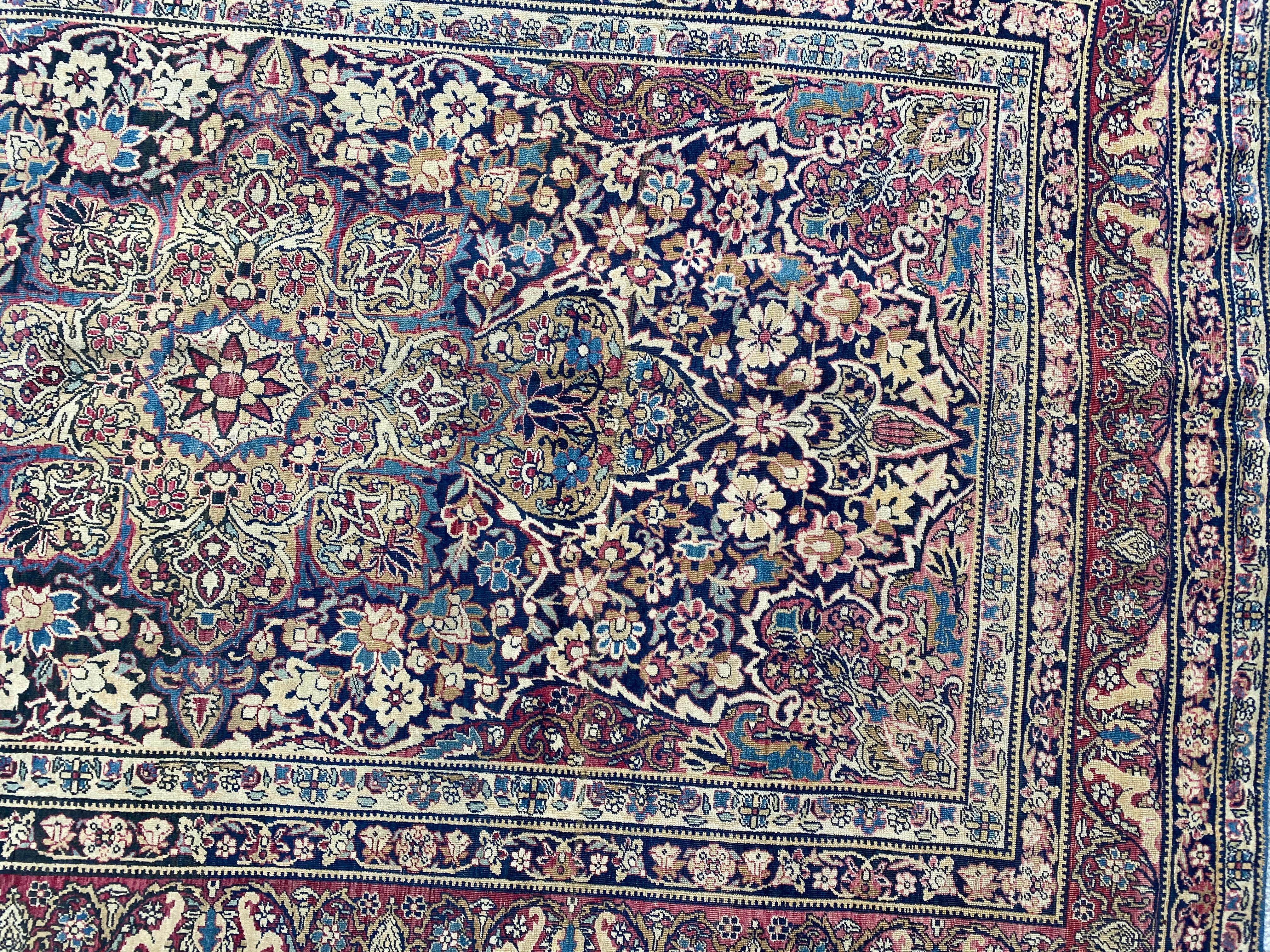 Asiatique Merveilleux tapis Kirman ancien de Bobyrug en vente