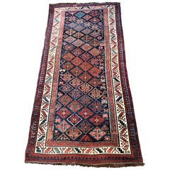 Maravillosa alfombra caucásica larga antigua de Bobyrug