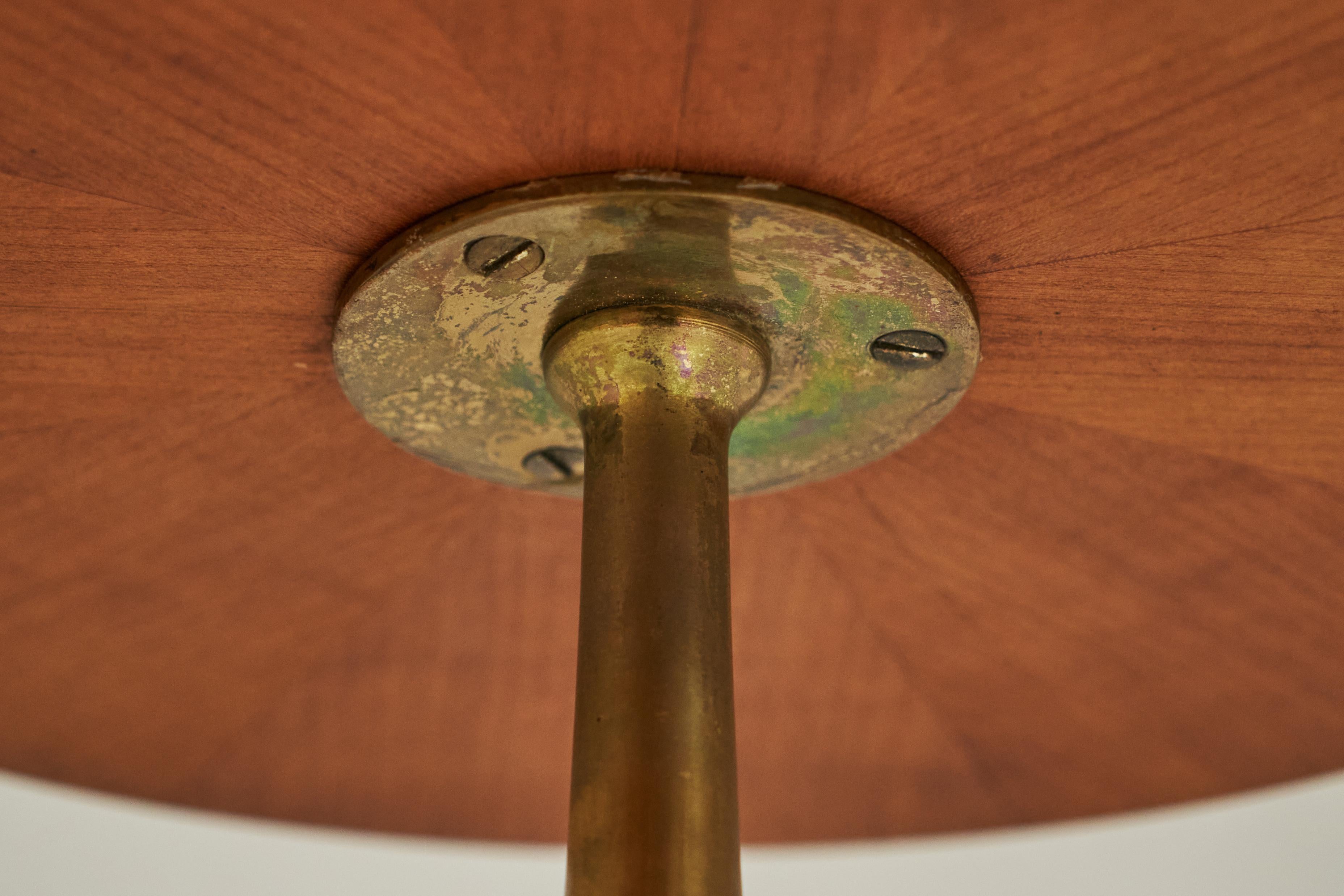 Meraviglioso tavolino antico in legno intarsiato e ottone del XIX secolo in vendita 4