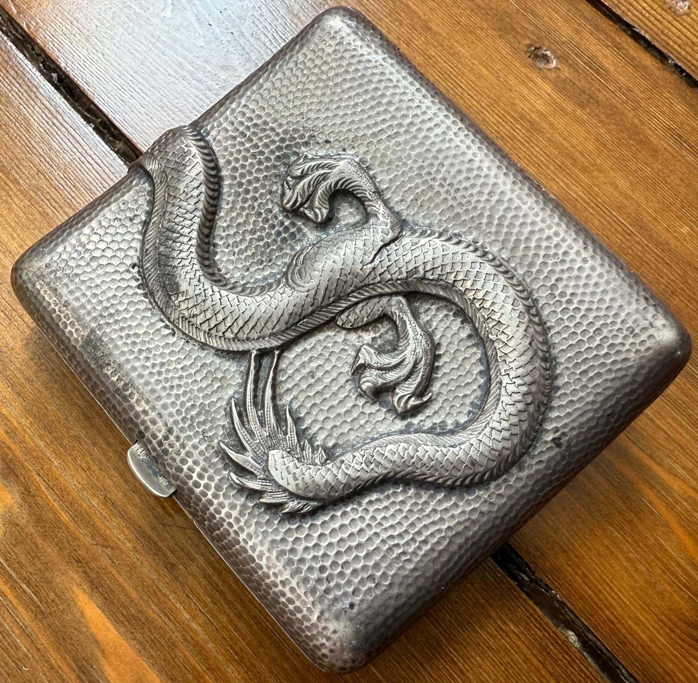 maravillosa pitillera antigua de plata de china en venta 4