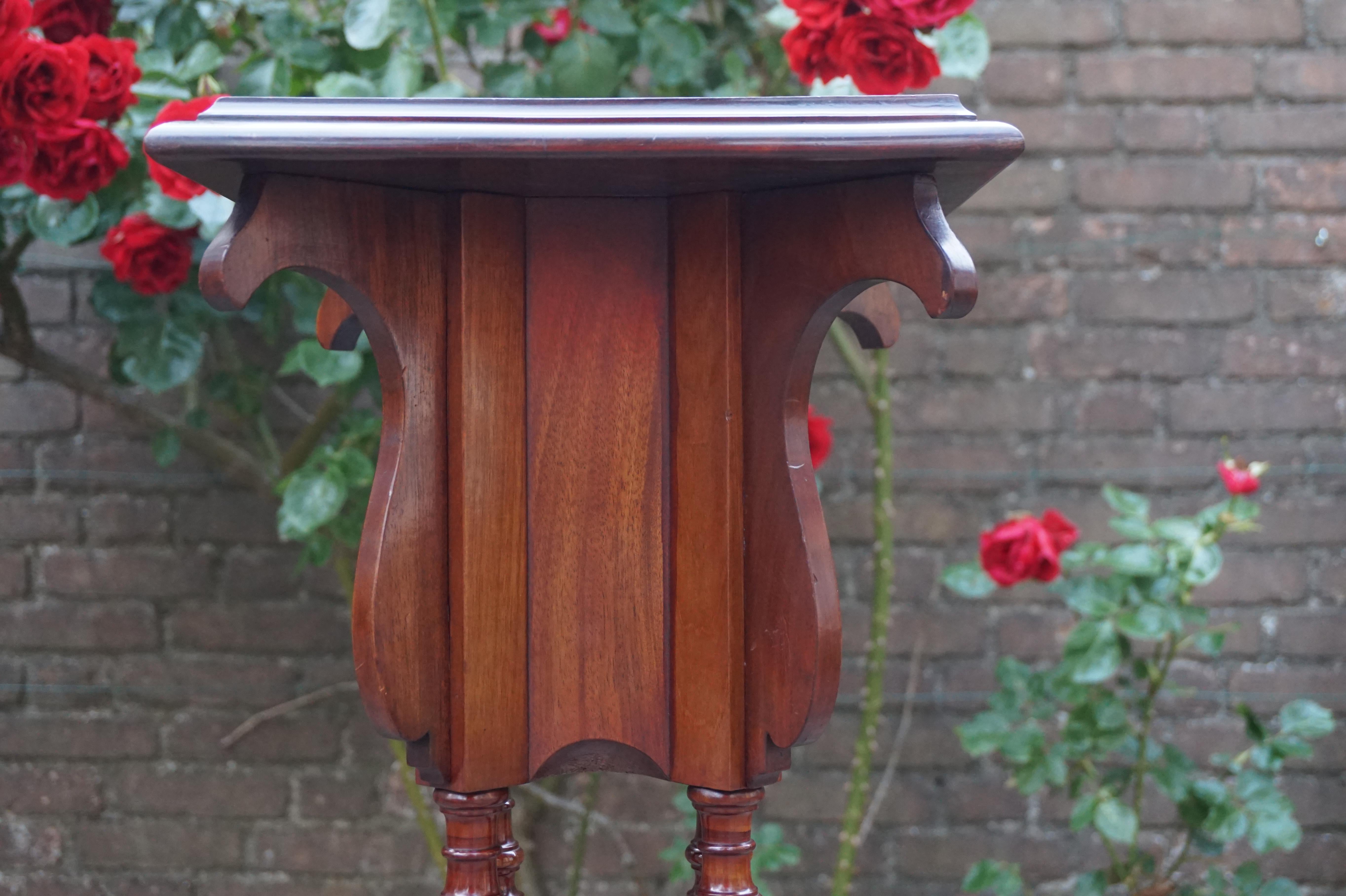 Wonderful Solid Mahogany Arts & Crafts Sculpture Stand Pedestal, circa 1900 5