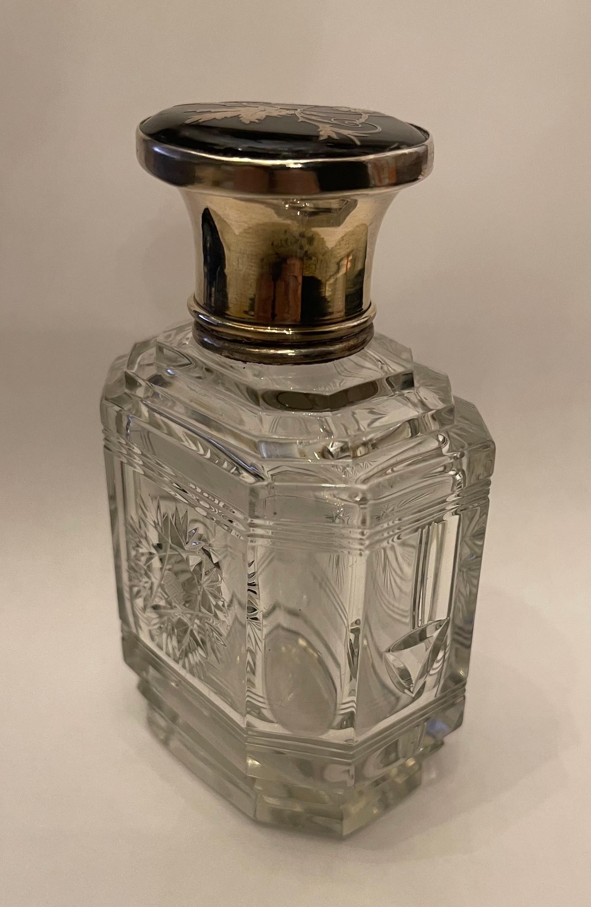 Wonderful Antique Sterling Silver Tortoise Shell Cut Crystal Perfume Bottle In Good Condition For Sale In Roslyn, NY