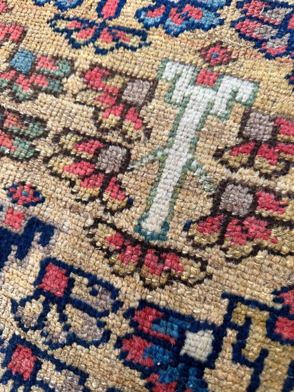 Wunderschöner antiker Sammlerstück Kurdischer oder kaukasischer Teppich mit Stammesmotiven im Angebot 4