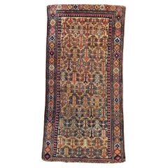 Merveilleux tapis tribal ancien de collection kurde ou caucasien