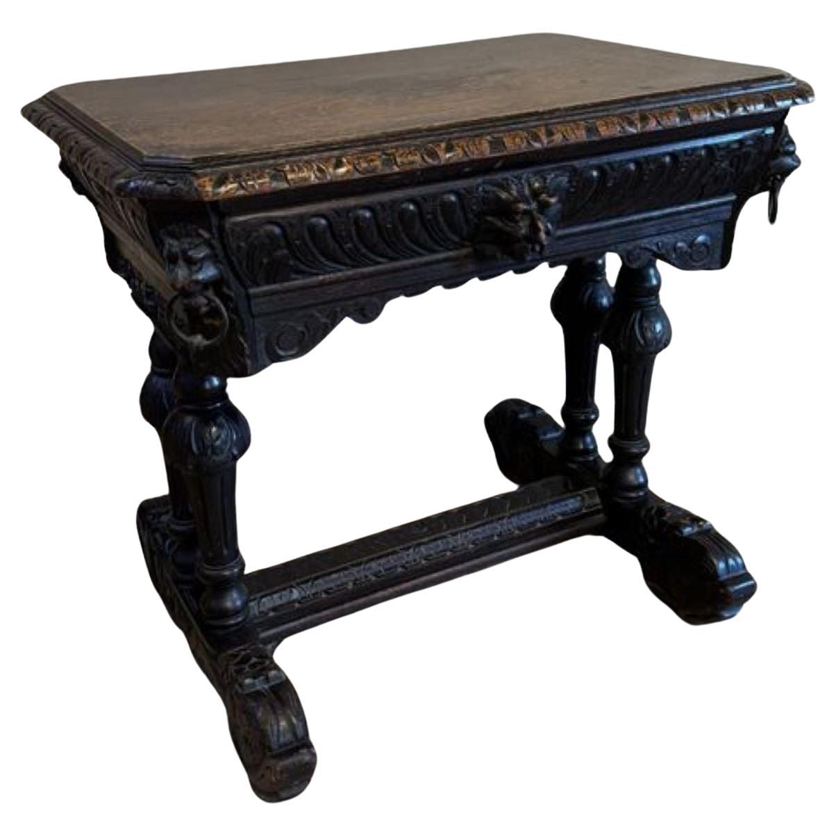 Maravillosa mesa de centro independiente de roble tallado de calidad victoriana antigua