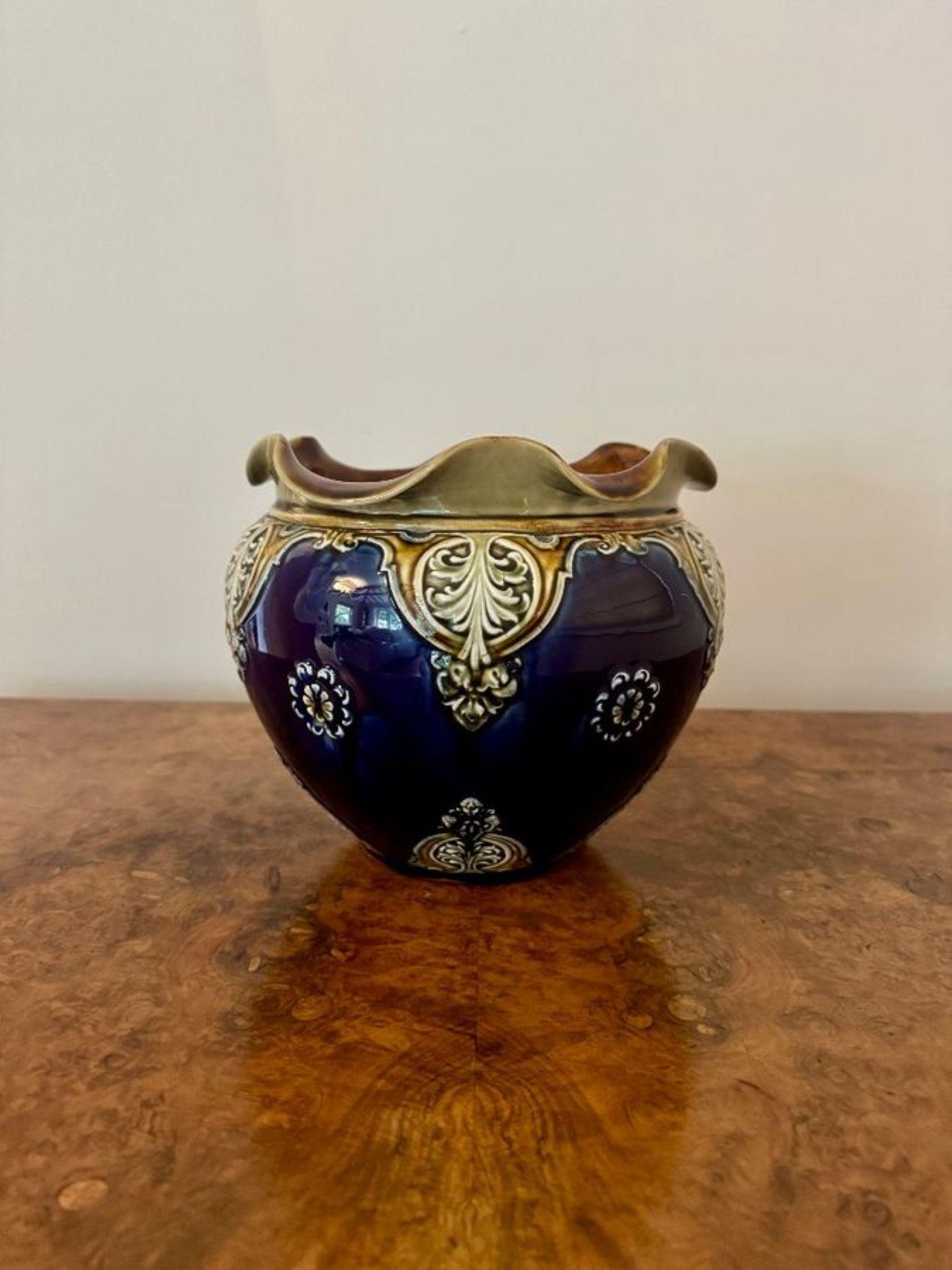 Wunderschöne antike Doulton Lambeth Jardiniere in viktorianischer Qualität (19. Jahrhundert) im Angebot