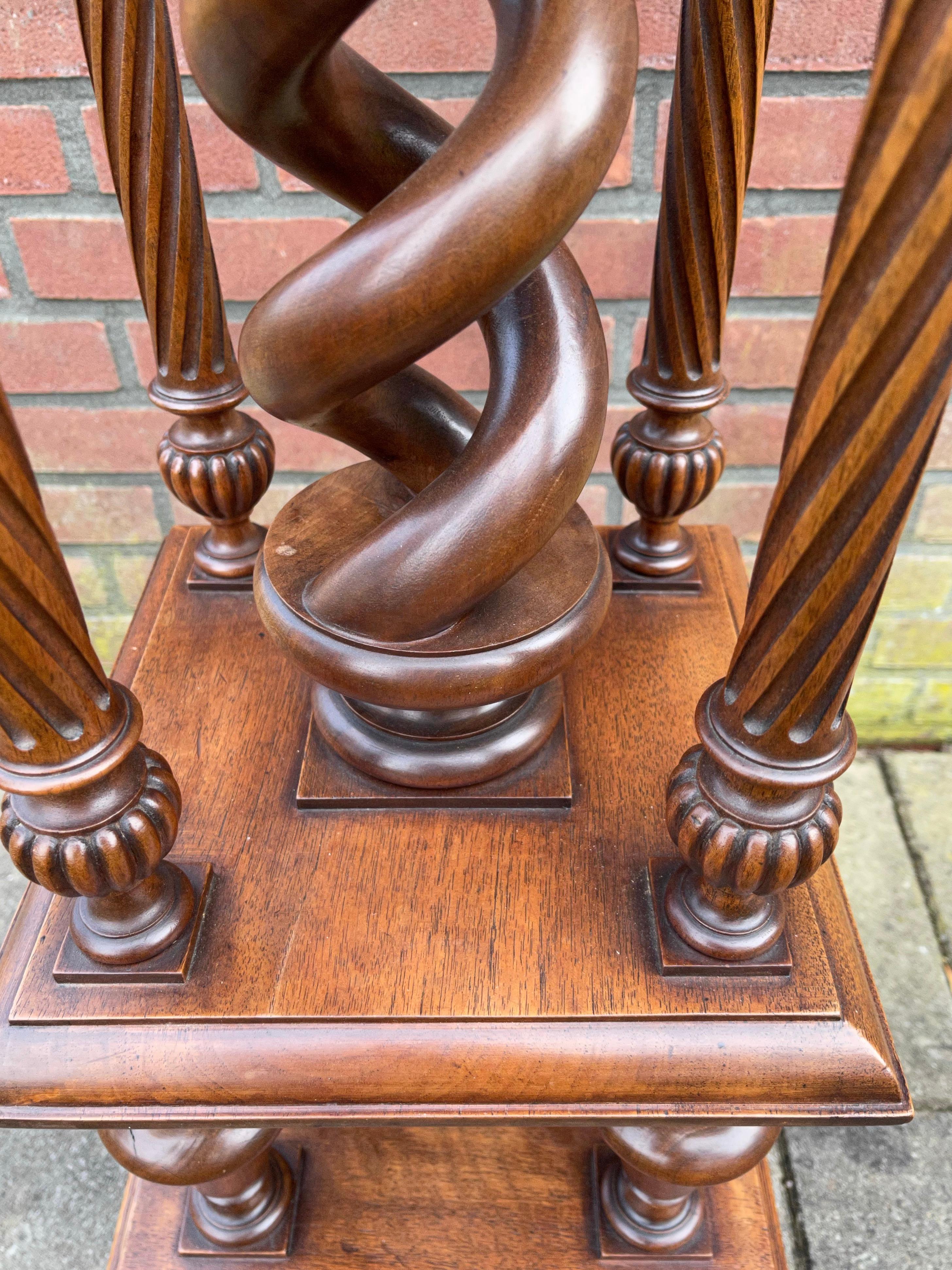 Wonderful Antique Victorian Nutwood Sculpture Stand / Pedestal, Mint Condition 9