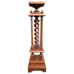 Antike viktorianische Nussbaum-Skulptur, Ständer / Sockel, neuwertiger Zustand