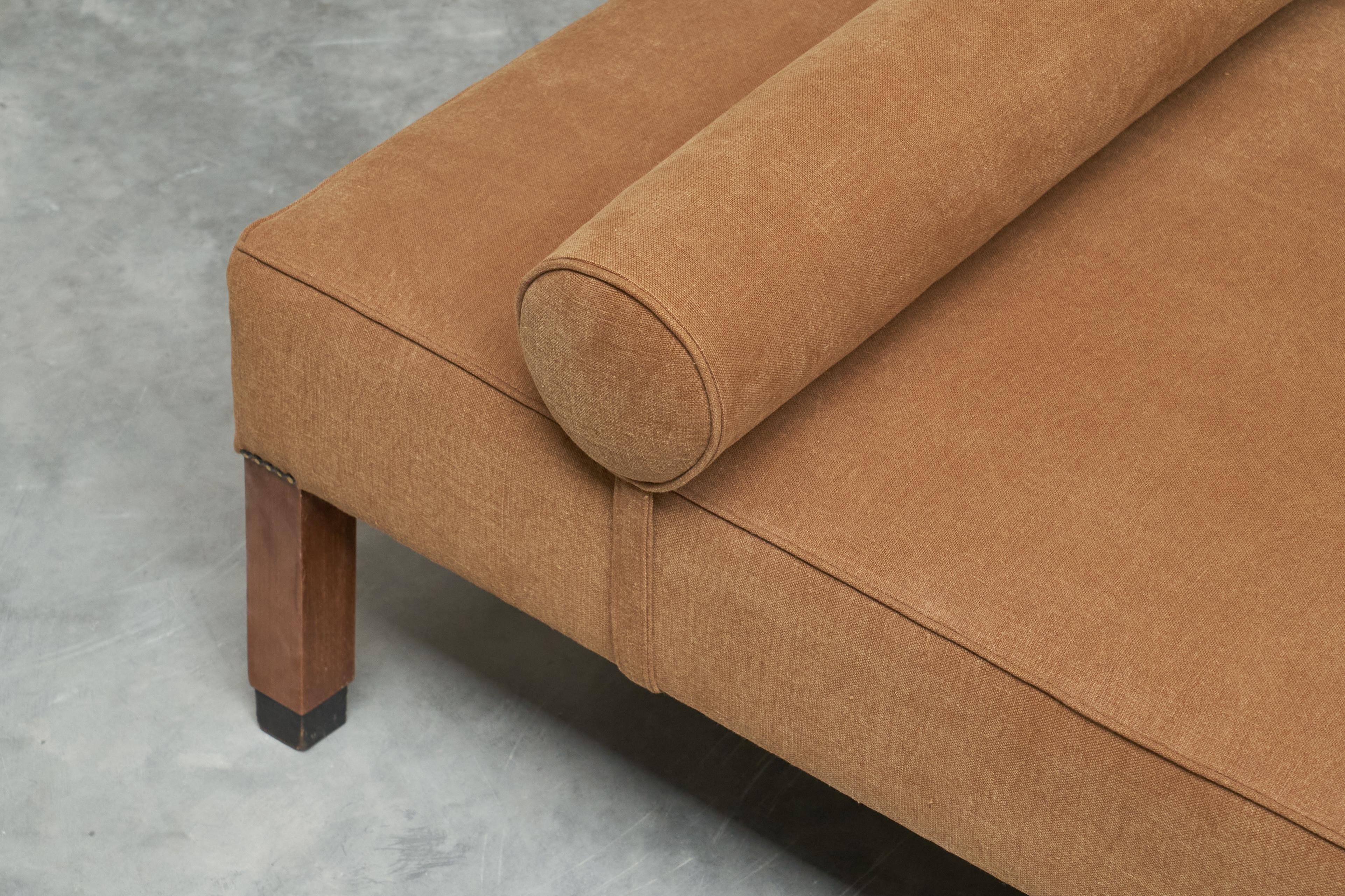 Wunderschönes Art Deco Daybed in Leinen 1930s im Angebot 6