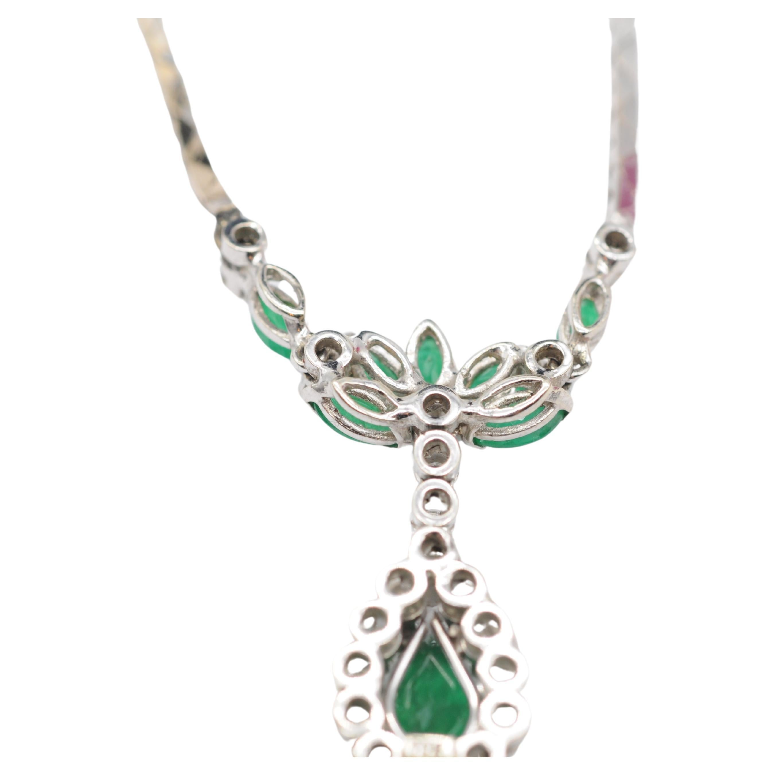 Wonderful Art deco style dreamfull necklace with emeralds and diamonds For Sale 9