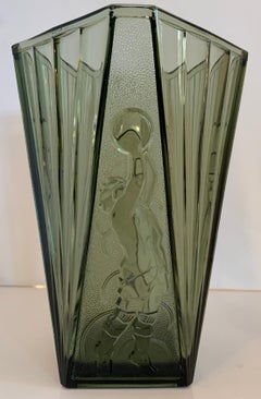 Wonderful Art Deco Val Saint Lambert Luxval Vase Basketball Player Crystal Vase