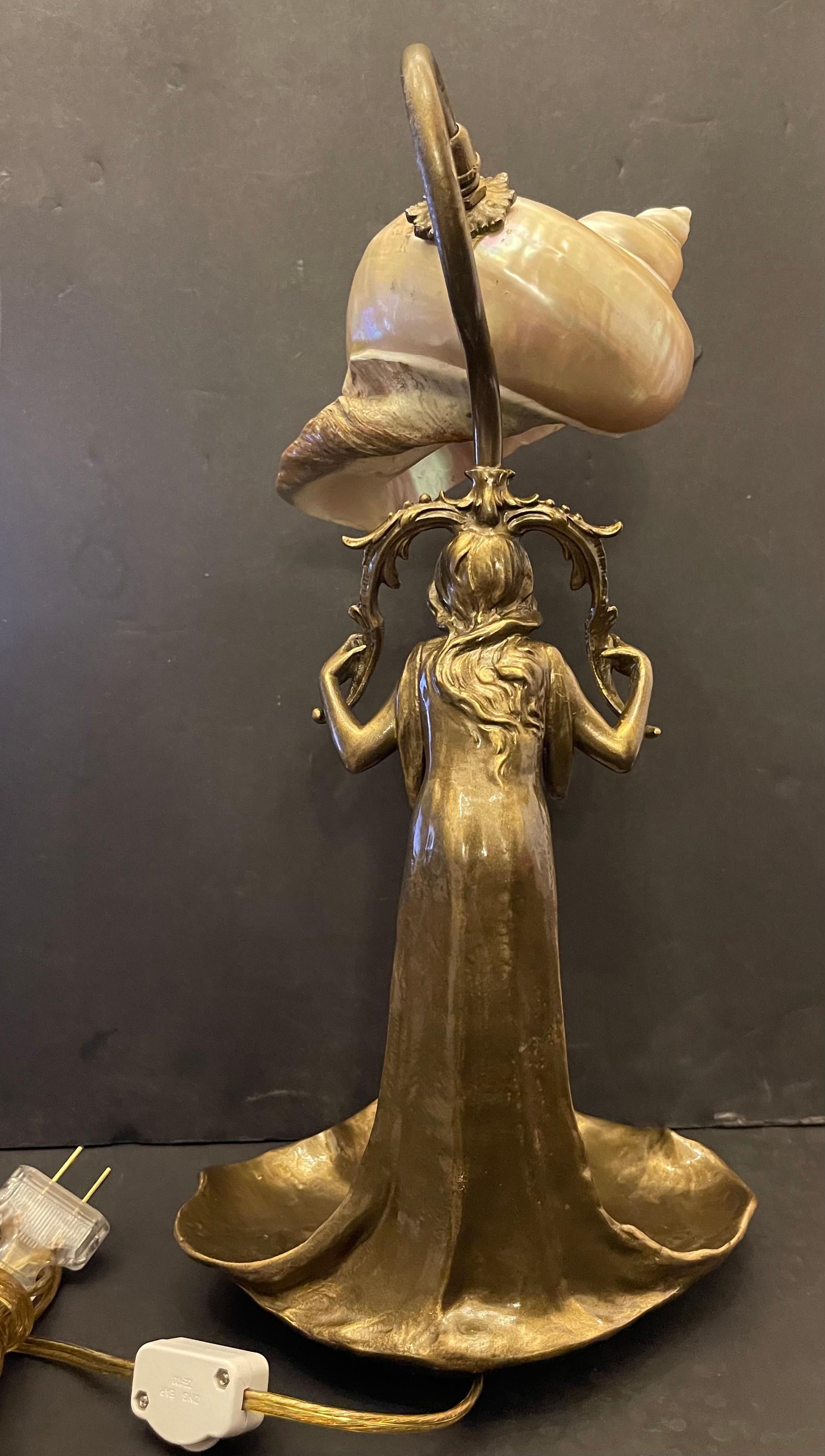20th Century Wonderful Art Nouveau Nautilus Seashell Figural Vida Poche Table Lamp For Sale