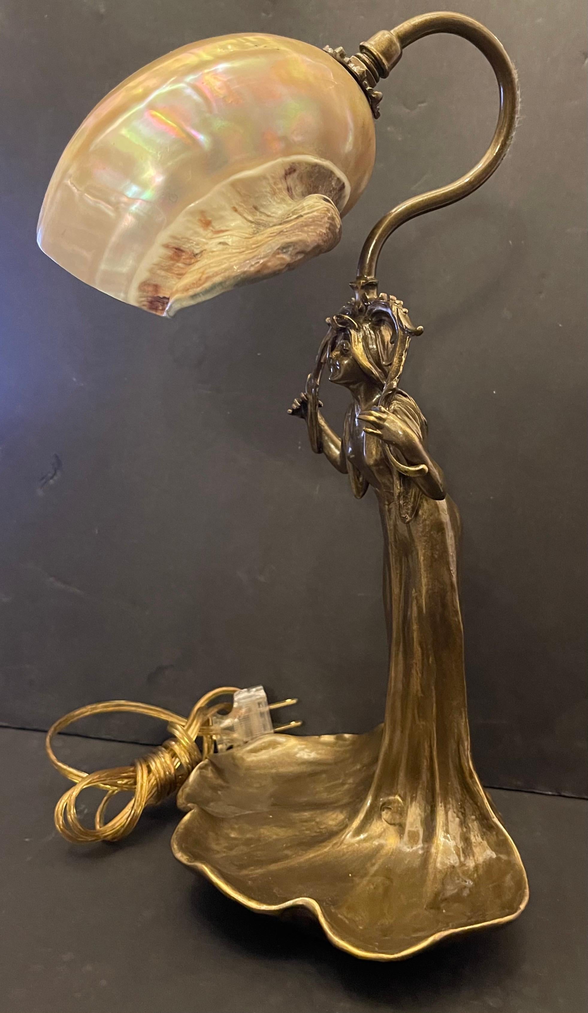 Metal Wonderful Art Nouveau Nautilus Seashell Figural Vida Poche Table Lamp For Sale