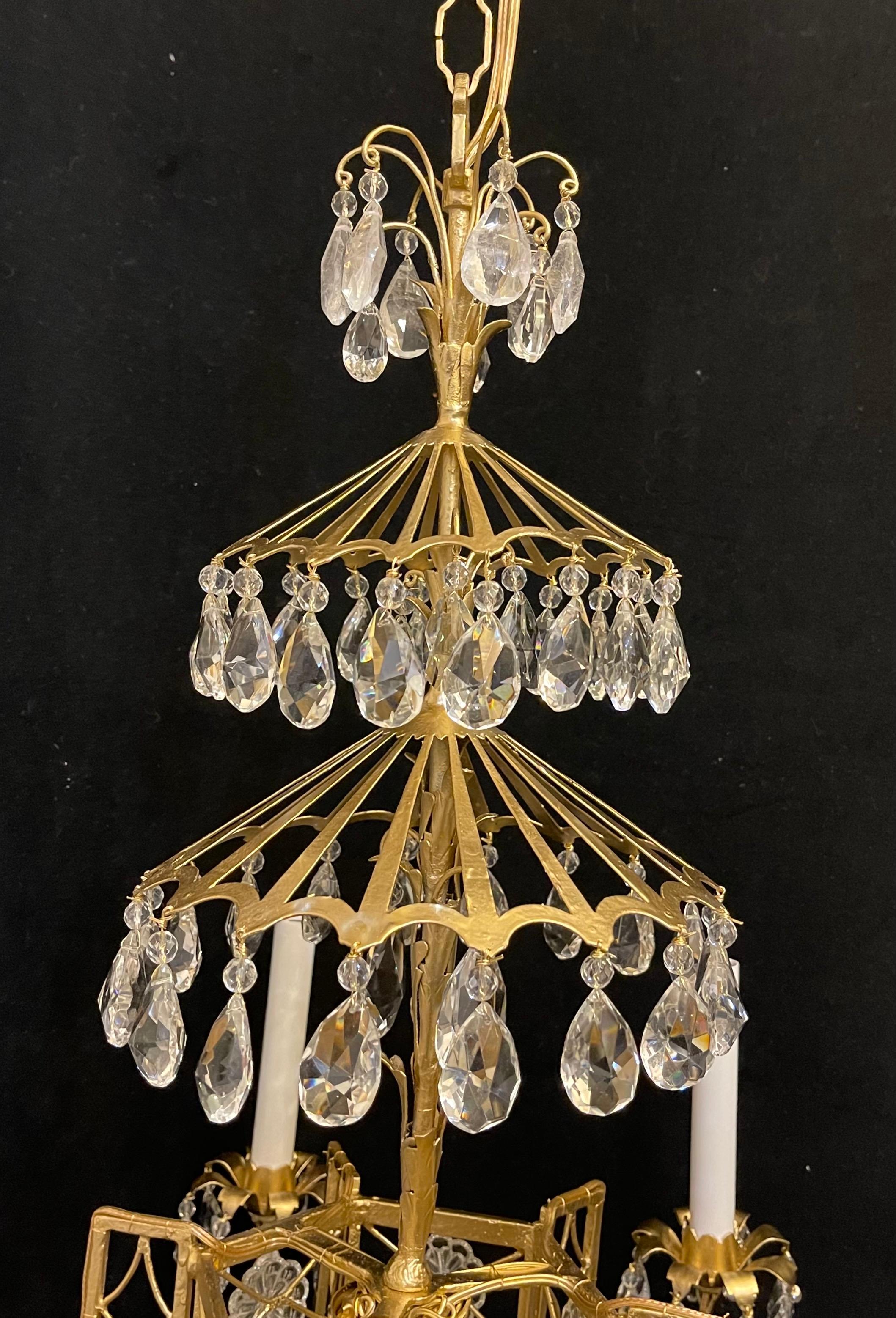 Cineserie Meraviglioso lampadario Baguès Rock Crystal Pagoda Chinoiserie Gold Gilt in vendita