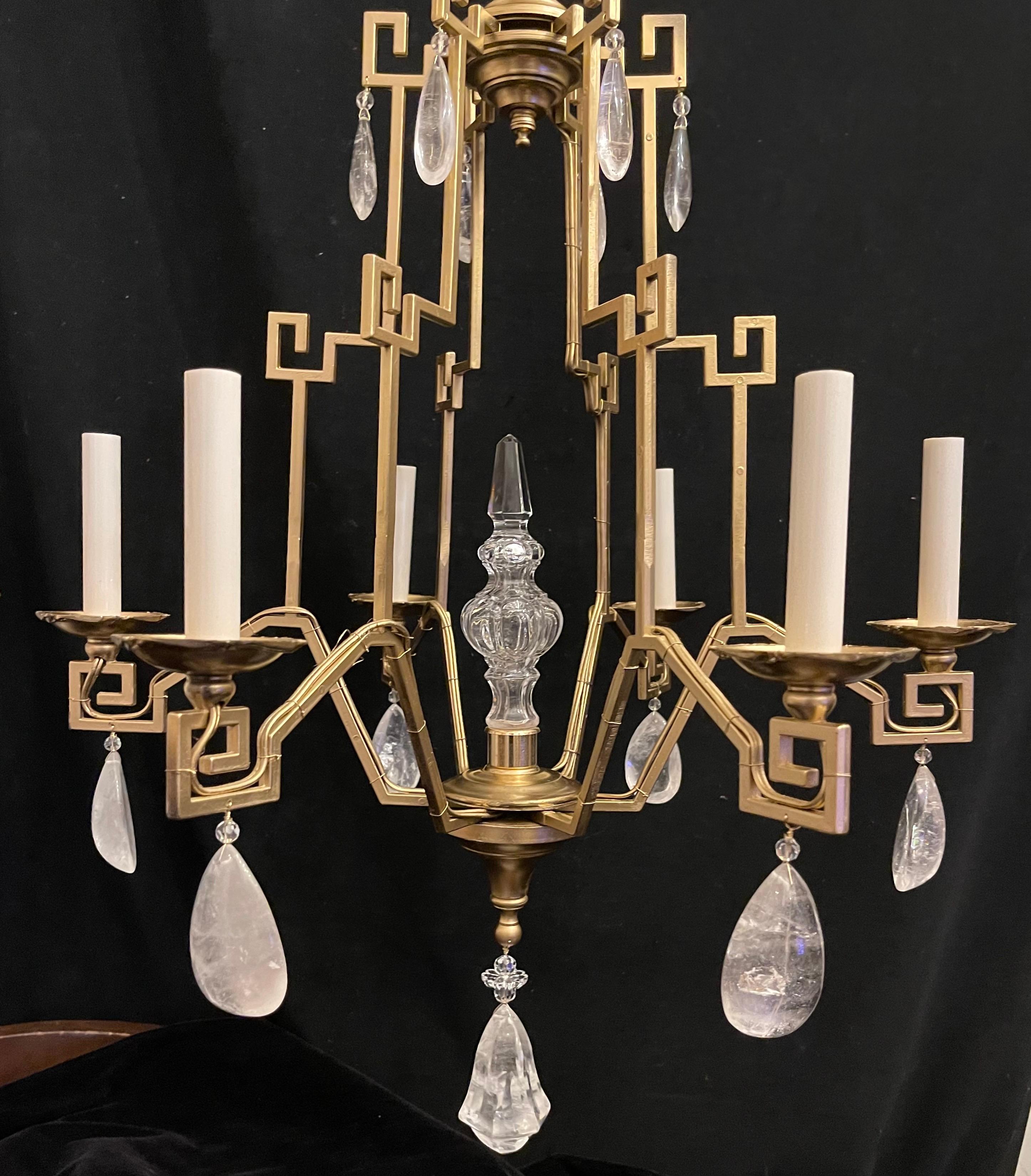 Italiano Meraviglioso lampadario Baguès Rock Crystal Pagoda Chinoiserie Gold Gilt in vendita