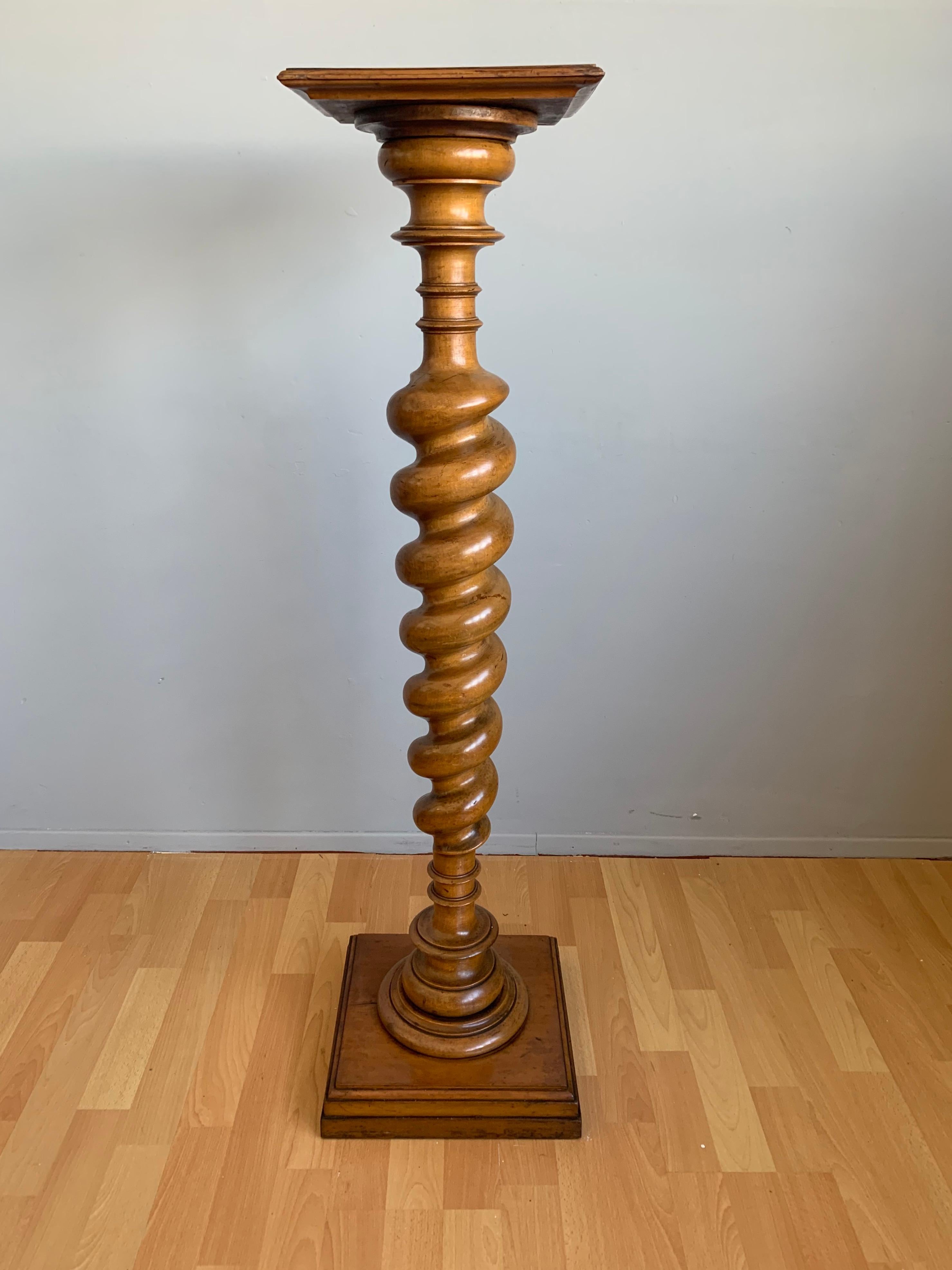 Wonderful Barley Twist Walnut and Beechwood Sculpture Stand Pedestal, circa 1900 6