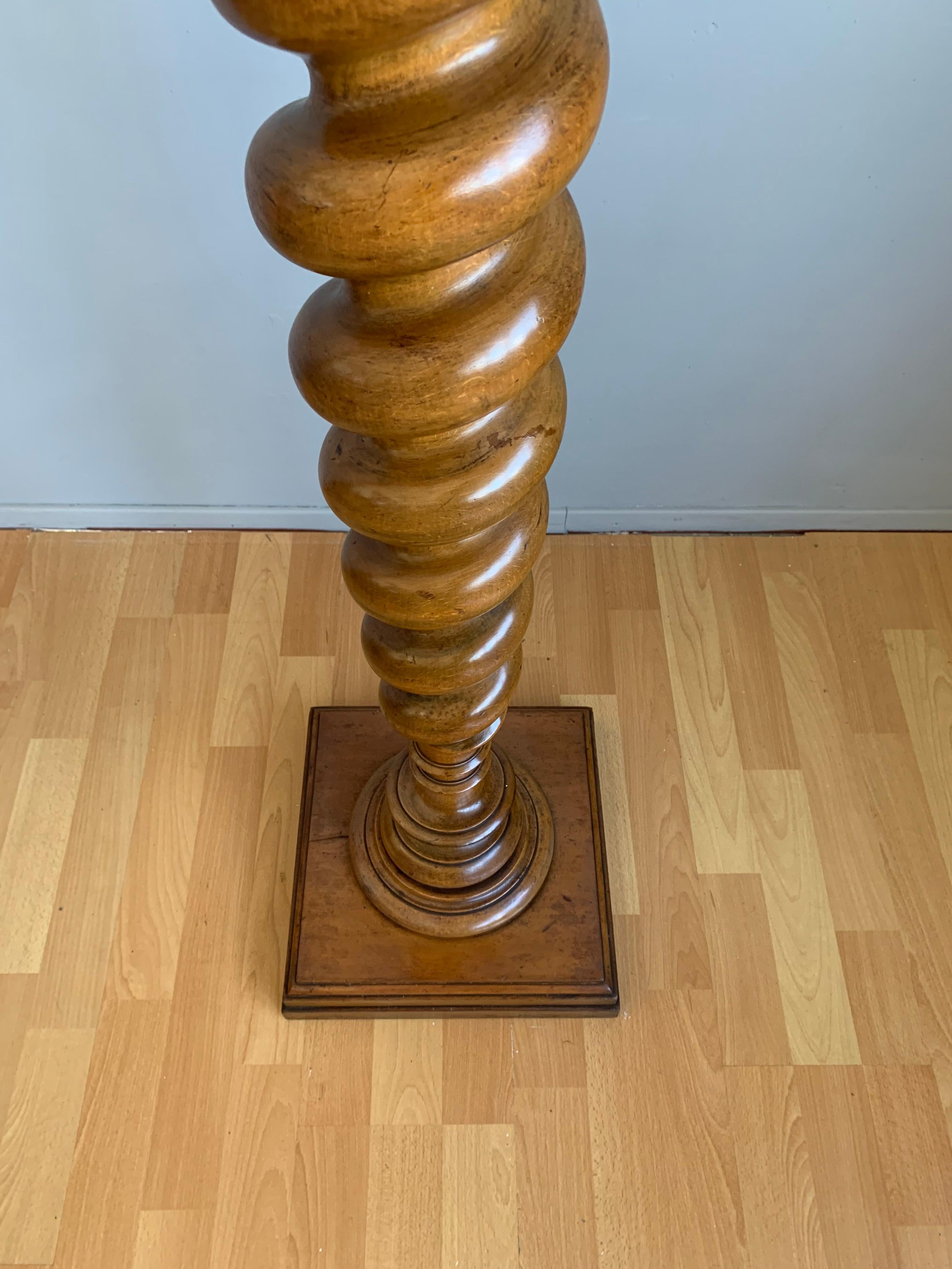 Wonderful Barley Twist Walnut and Beechwood Sculpture Stand Pedestal, circa 1900 8