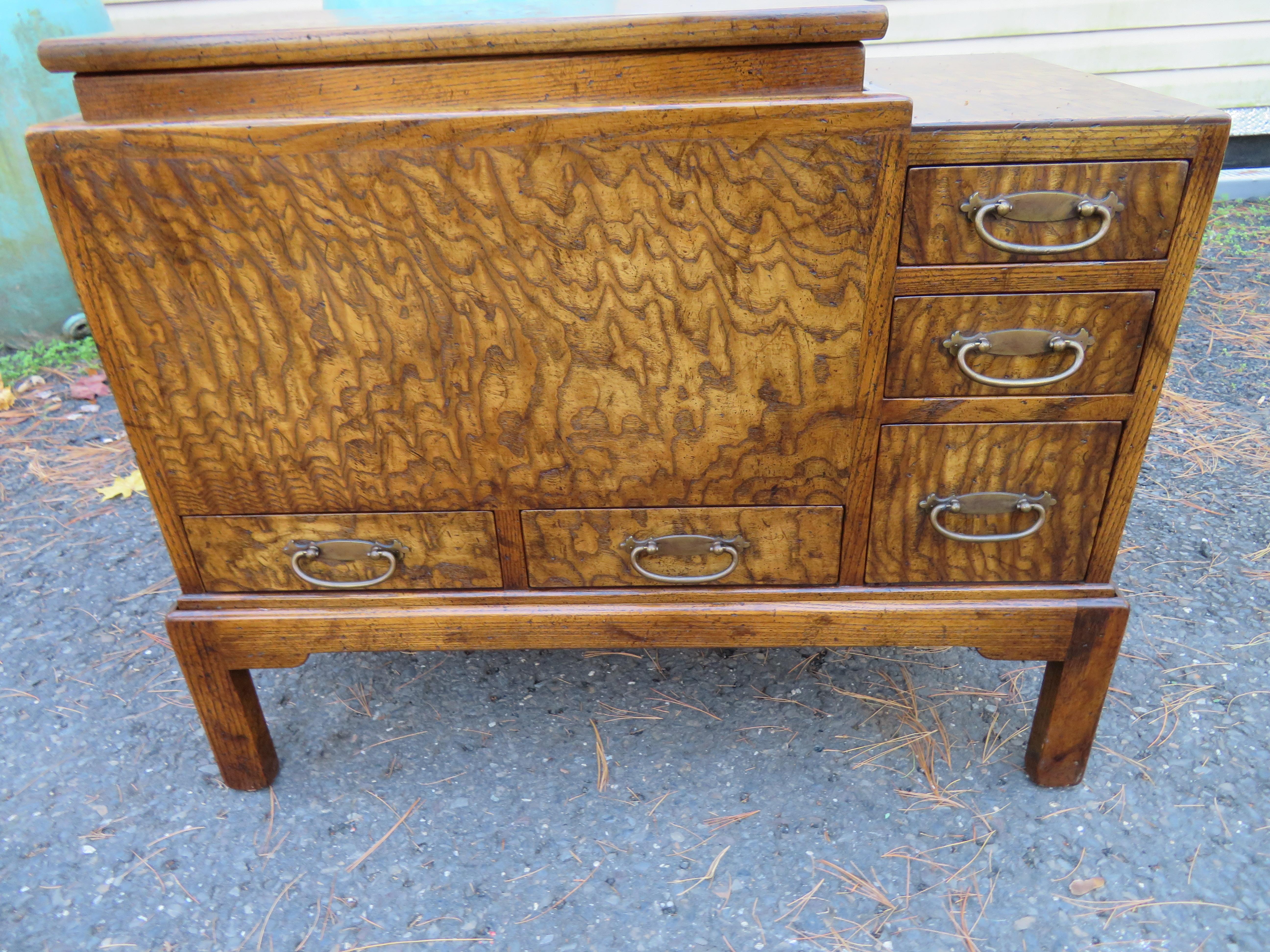 Wonderful Beacon Hill Burl Wood Planter Table Mid-Century Modern For Sale 5