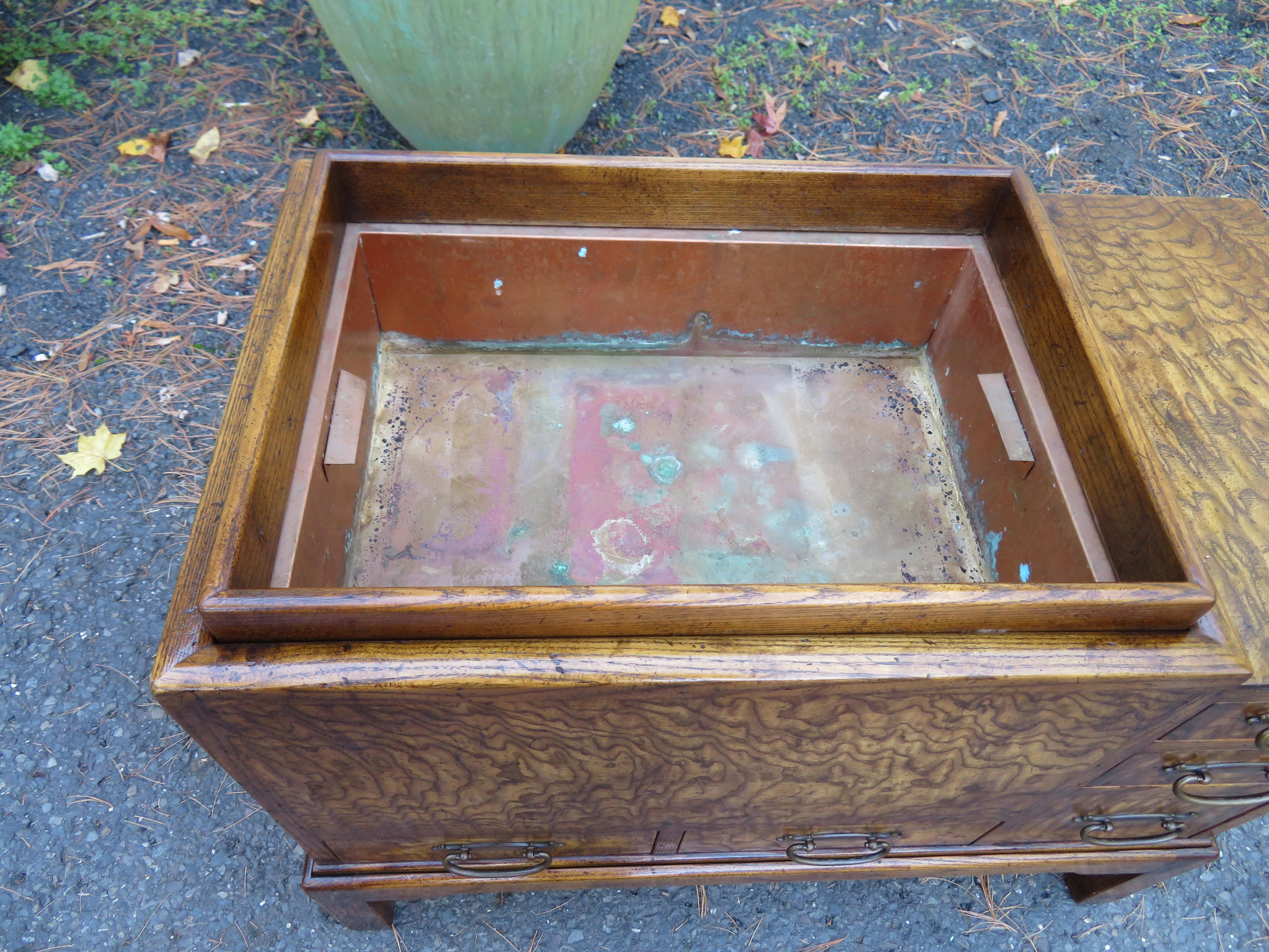 Wonderful Beacon Hill Burl Wood Planter Table Mid-Century Modern In Good Condition For Sale In Pemberton, NJ