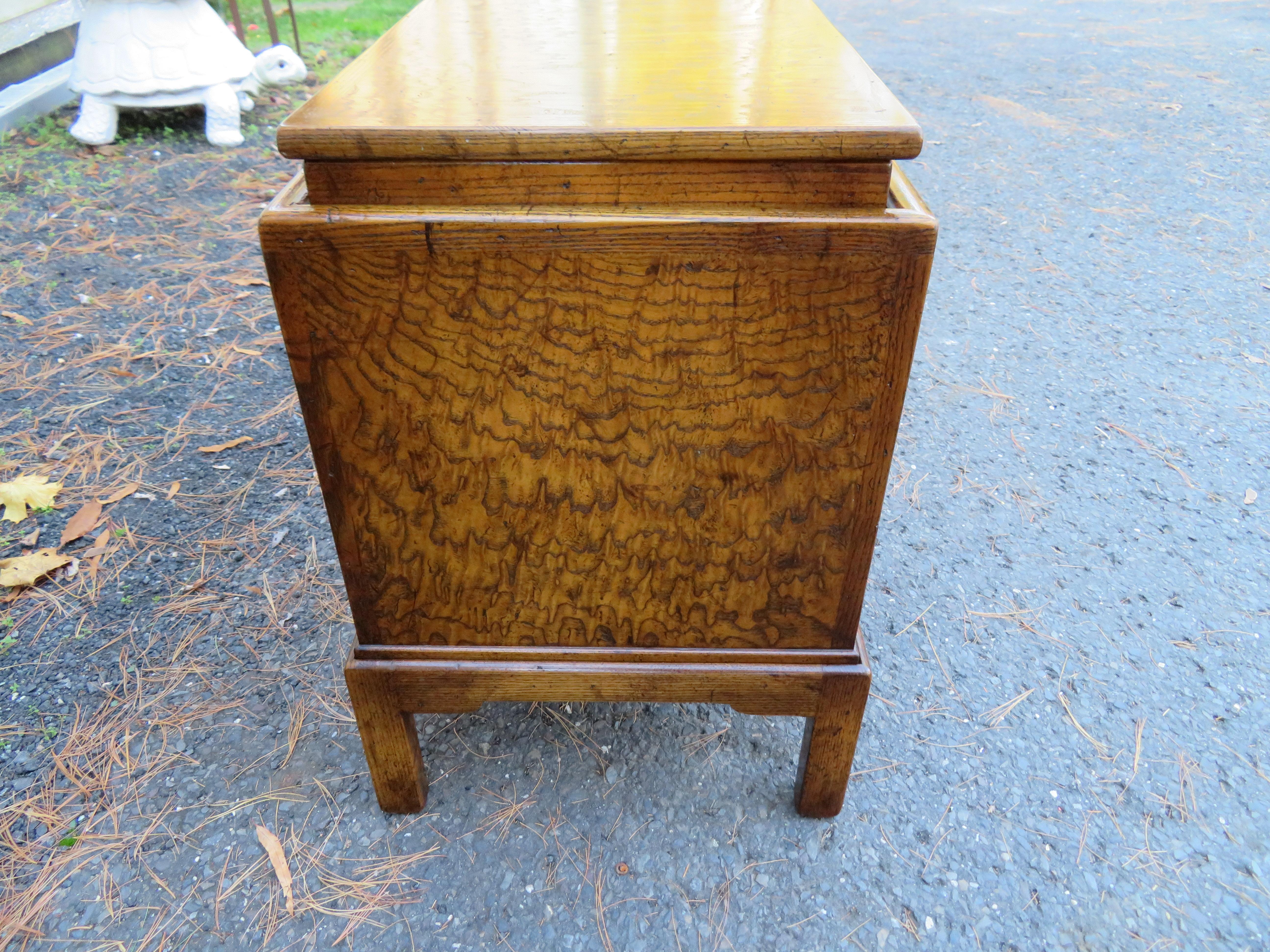 Wonderful Beacon Hill Burl Wood Planter Table Mid-Century Modern For Sale 3