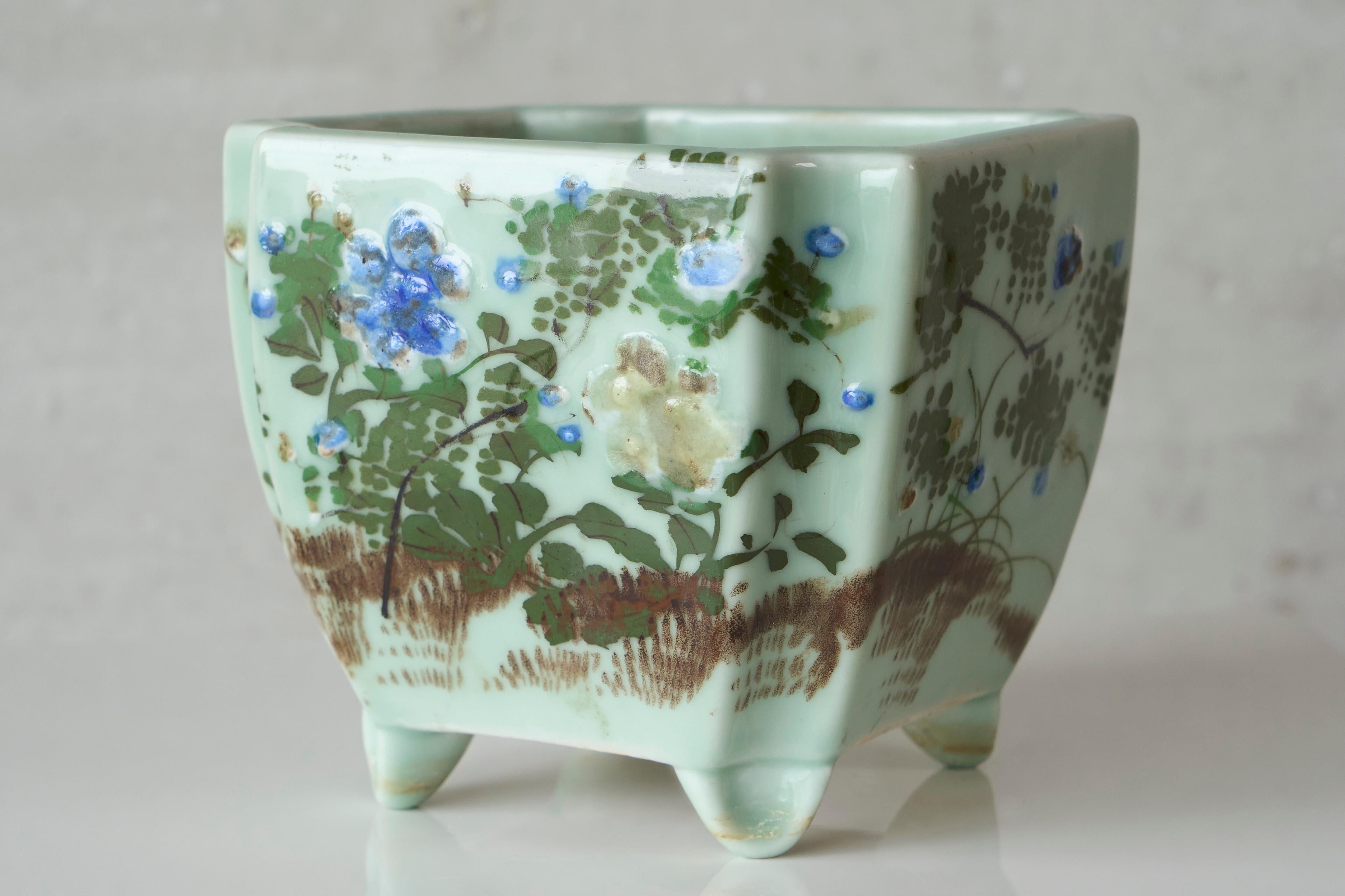Fait main Merveilleux pot ou jardinière Bonsai en jade clair Japon Début du 20e siècle en vente