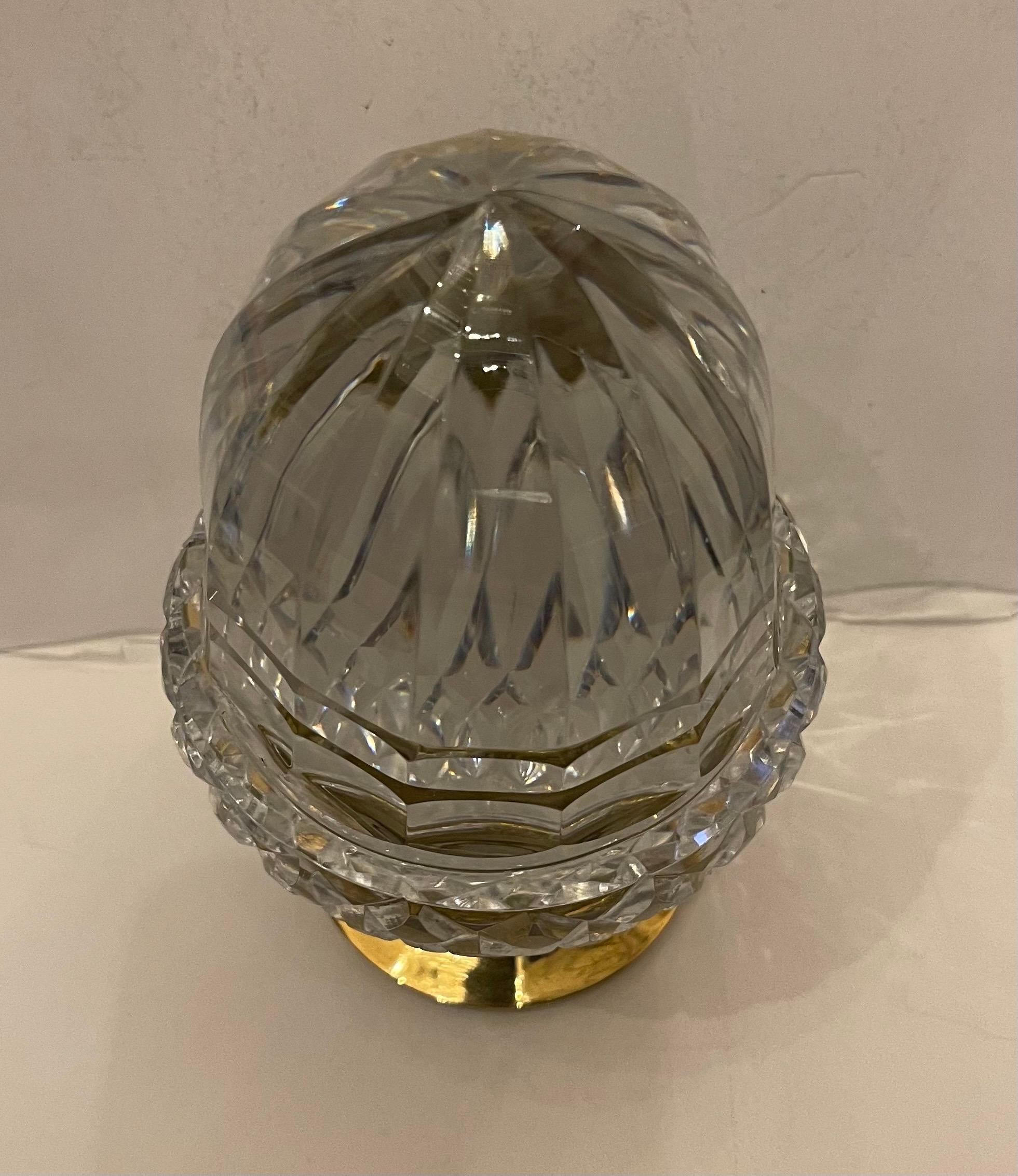 Français Merveilleuse Boule d'Escalier Crystal Cut Acorn Brass Banister Newel Post Finial en vente