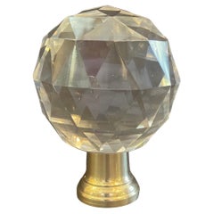 Merveilleuse Boule d'Escalier Cristal taillé à facettes Laiton Finition de rampe d'escalier Newel Post