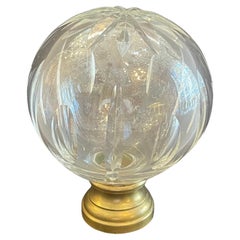 Merveilleuse boule d'Escalier Grande boîte de banquette en laiton et cristal taillé Newel Post Finial