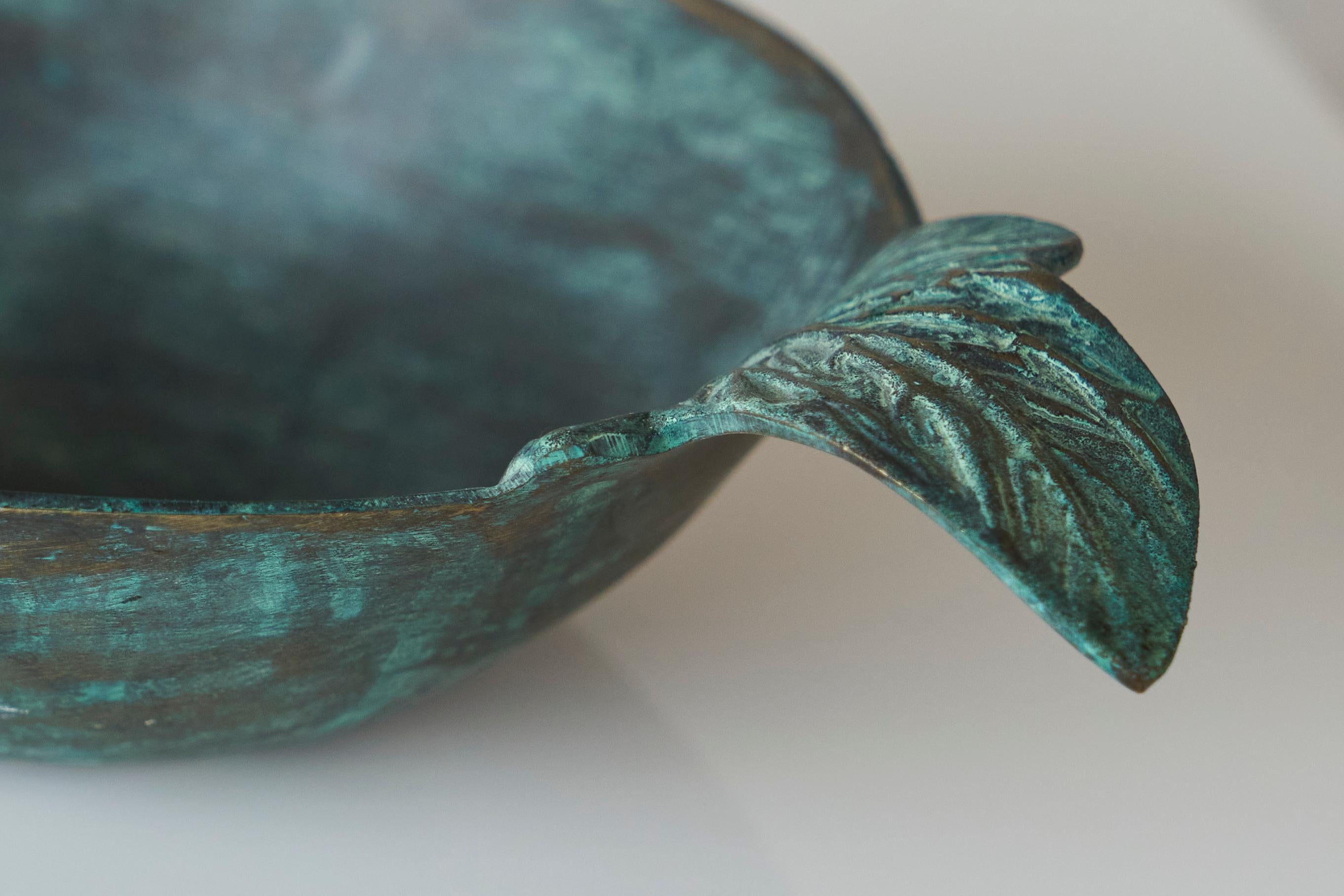 Hand-Crafted Wonderful Bowl in Verdigris Patinated Bronze Early 20th Century For Sale