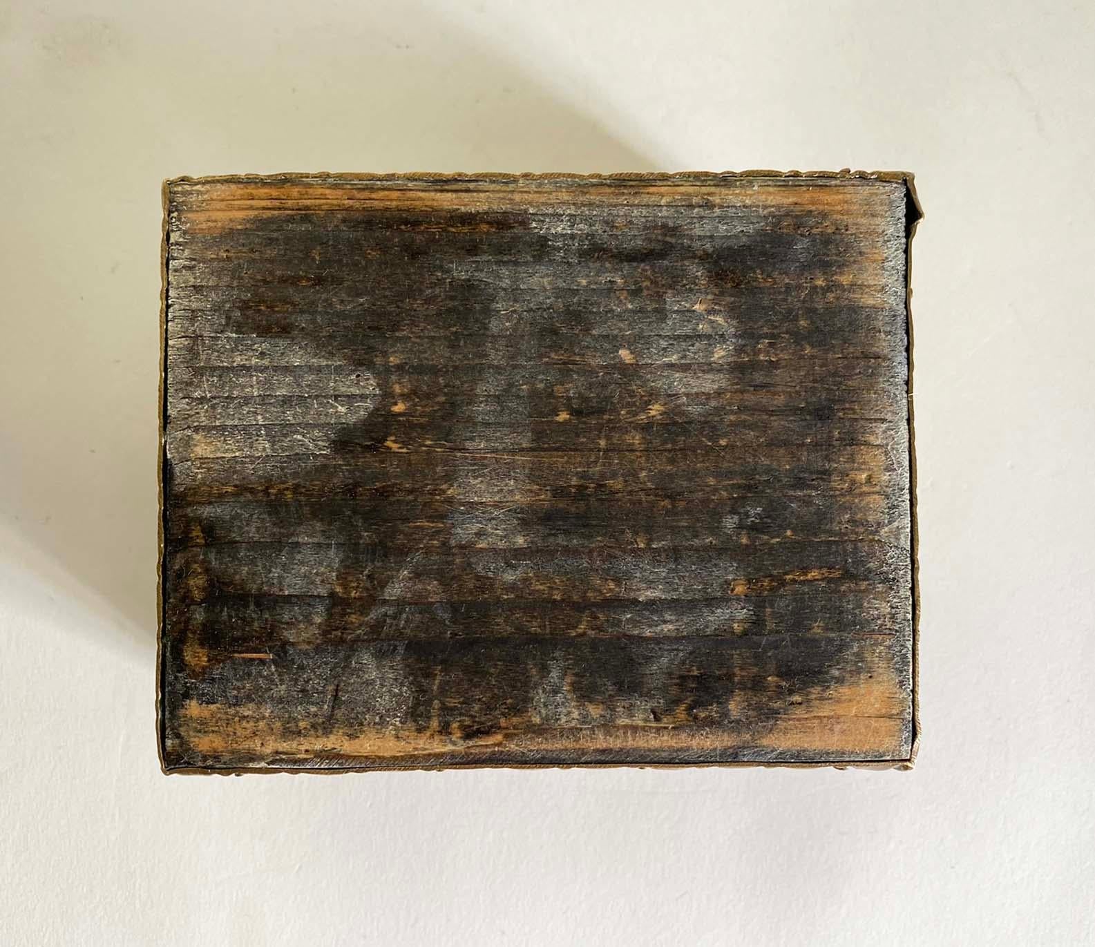 Maravillosa caja de latón sobre madera del diseñador austriaco Karl Hagenauer en Bueno estado para la venta en Minneapolis, MN